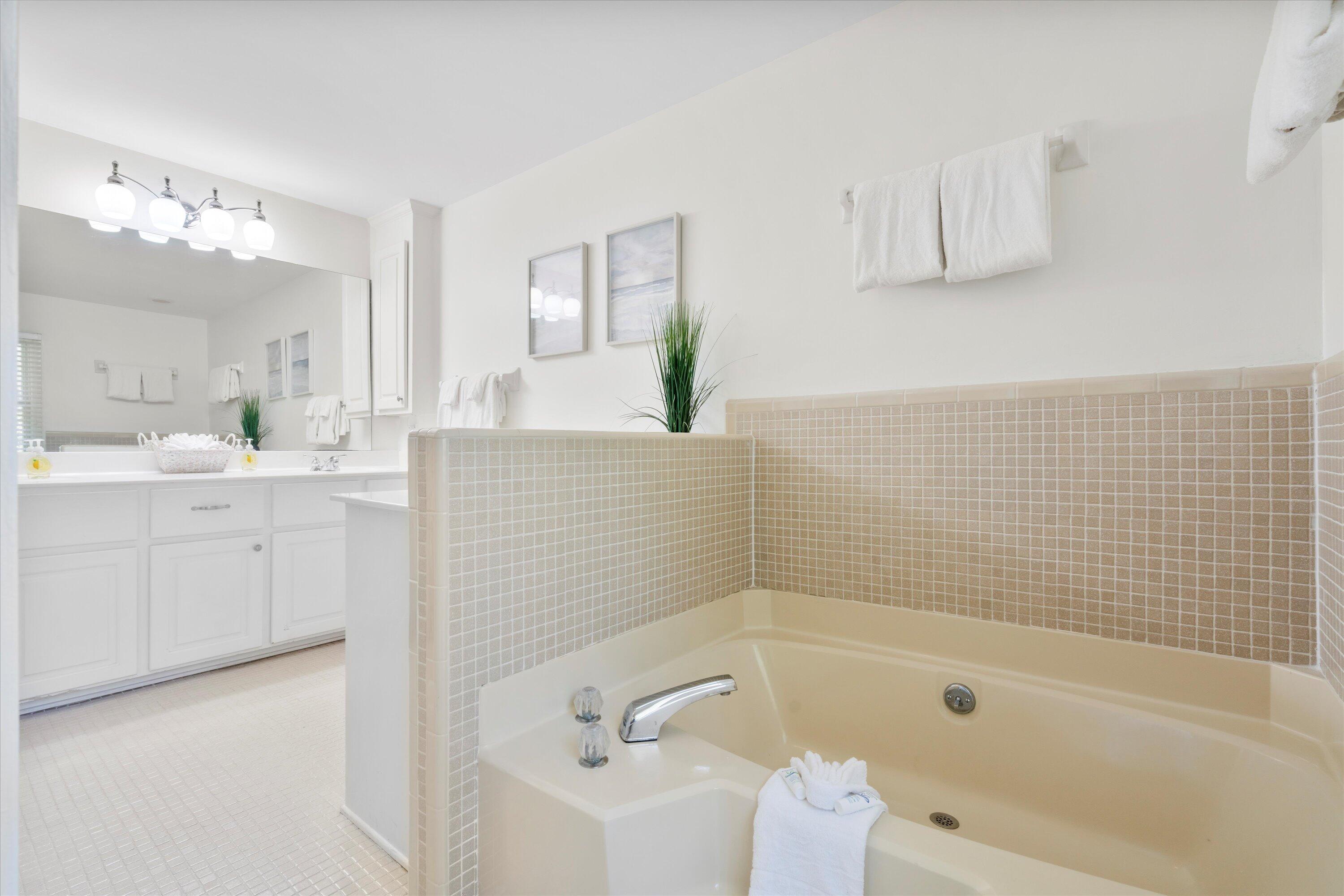 15 Dunecrest Lane 1/13 Share