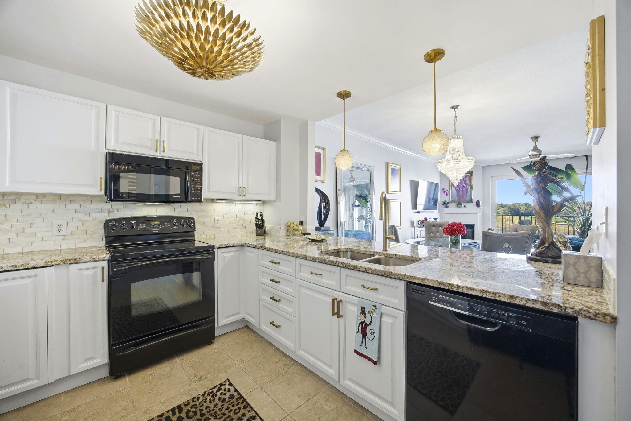 8121 Amalfi Place # 605 Unit: 7-605