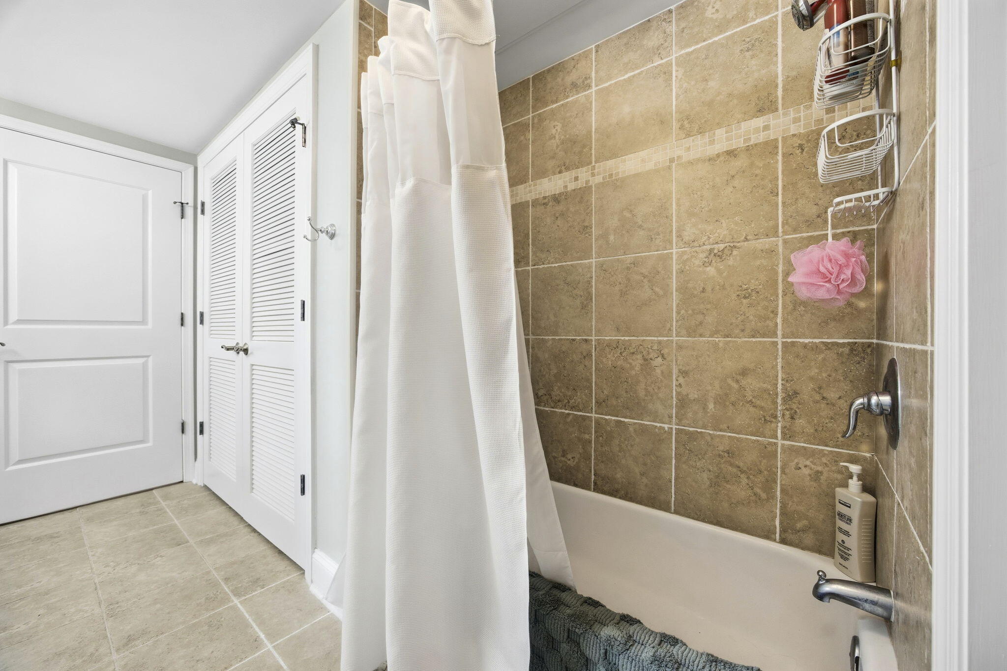 8121 Amalfi Place # 605 Unit: 7-605