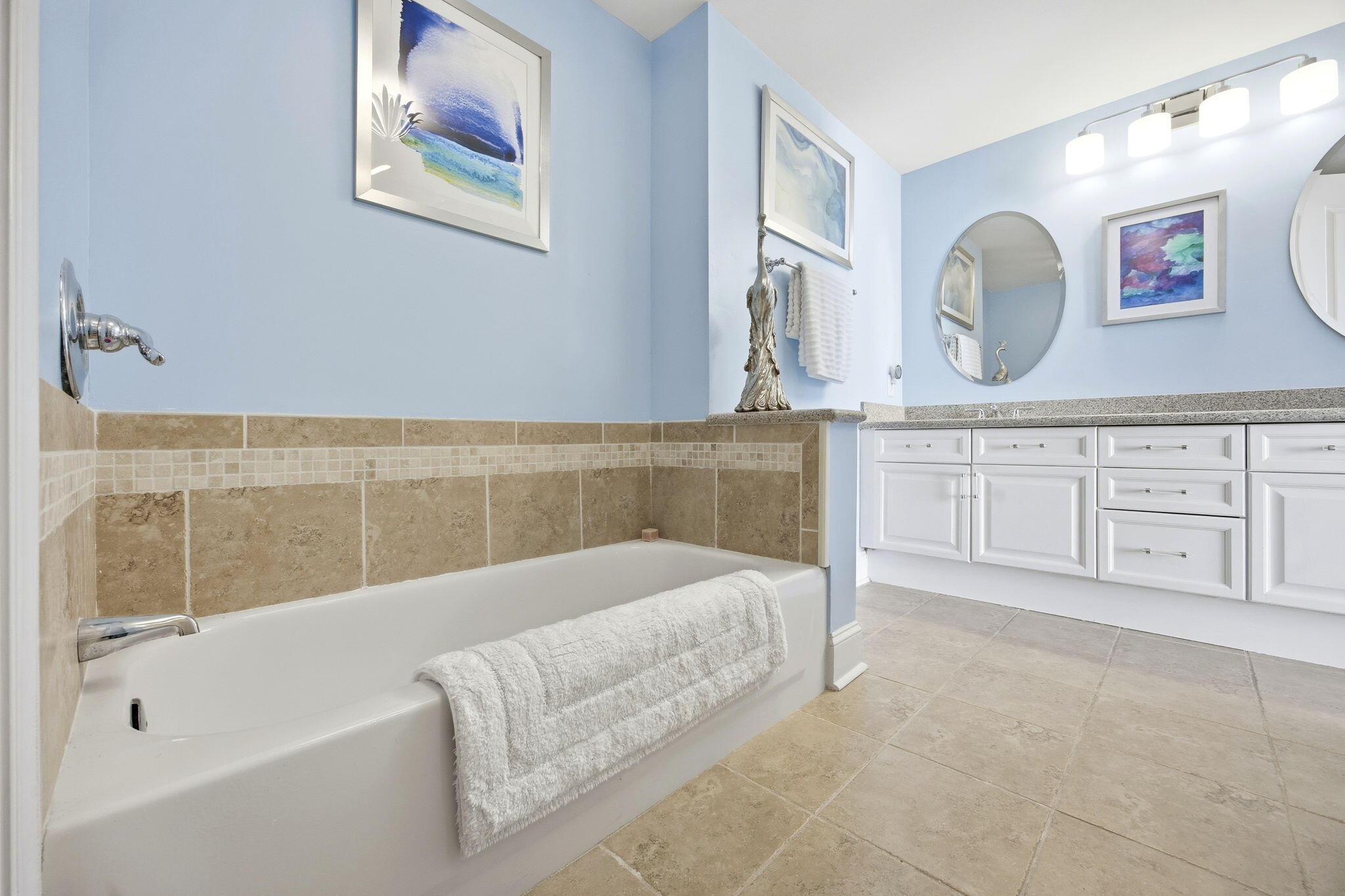 8121 Amalfi Place # 605 Unit: 7-605