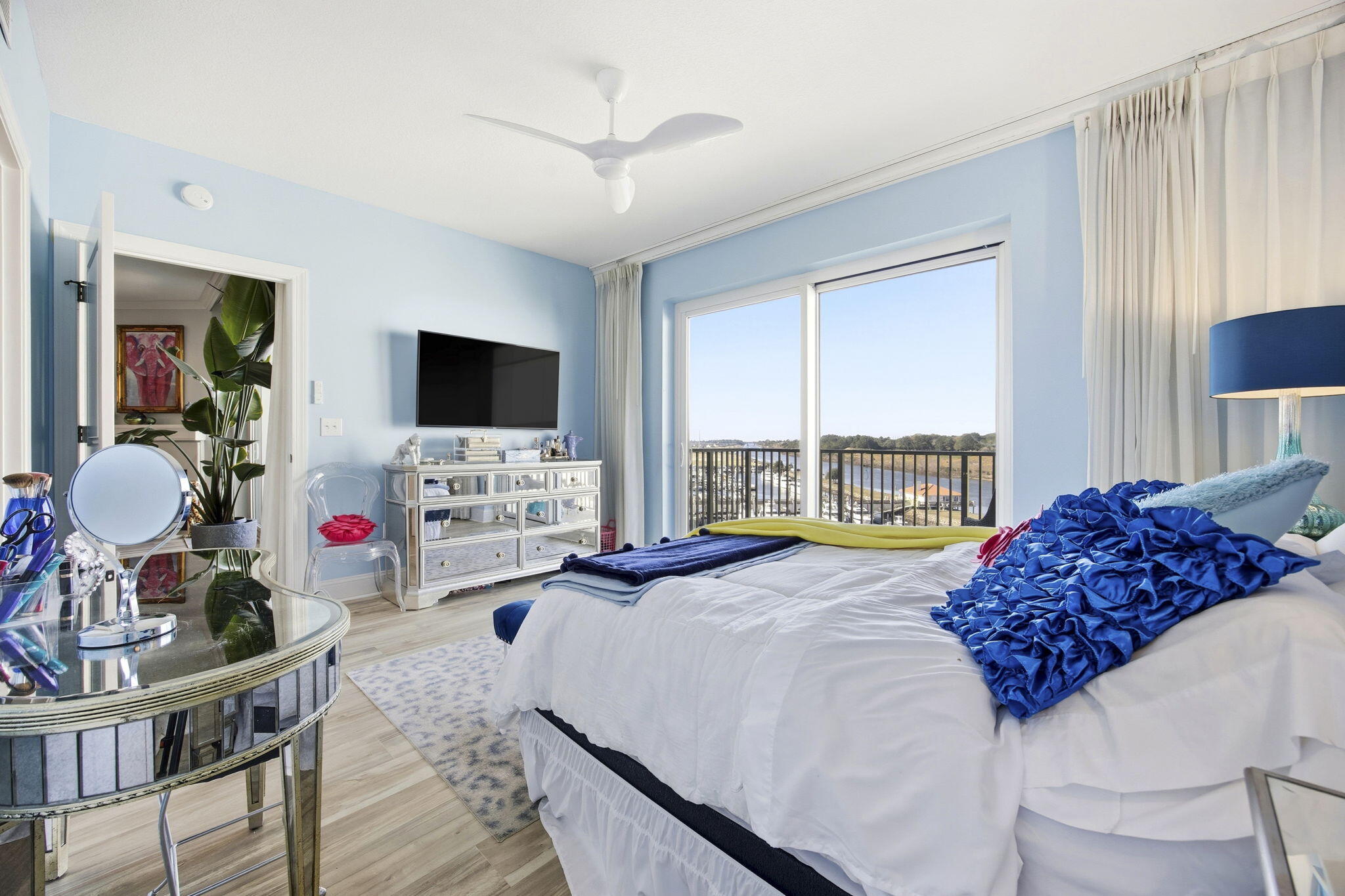 8121 Amalfi Place # 605 Unit: 7-605