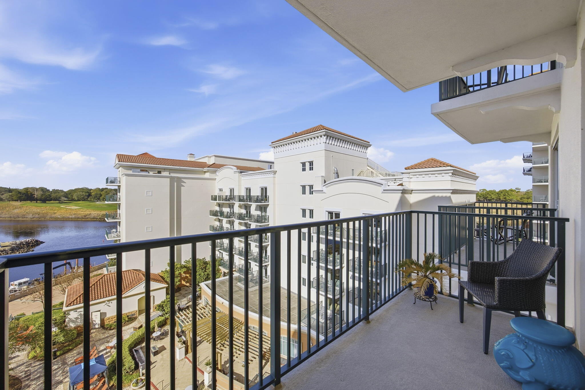 8121 Amalfi Place # 605 Unit: 7-605