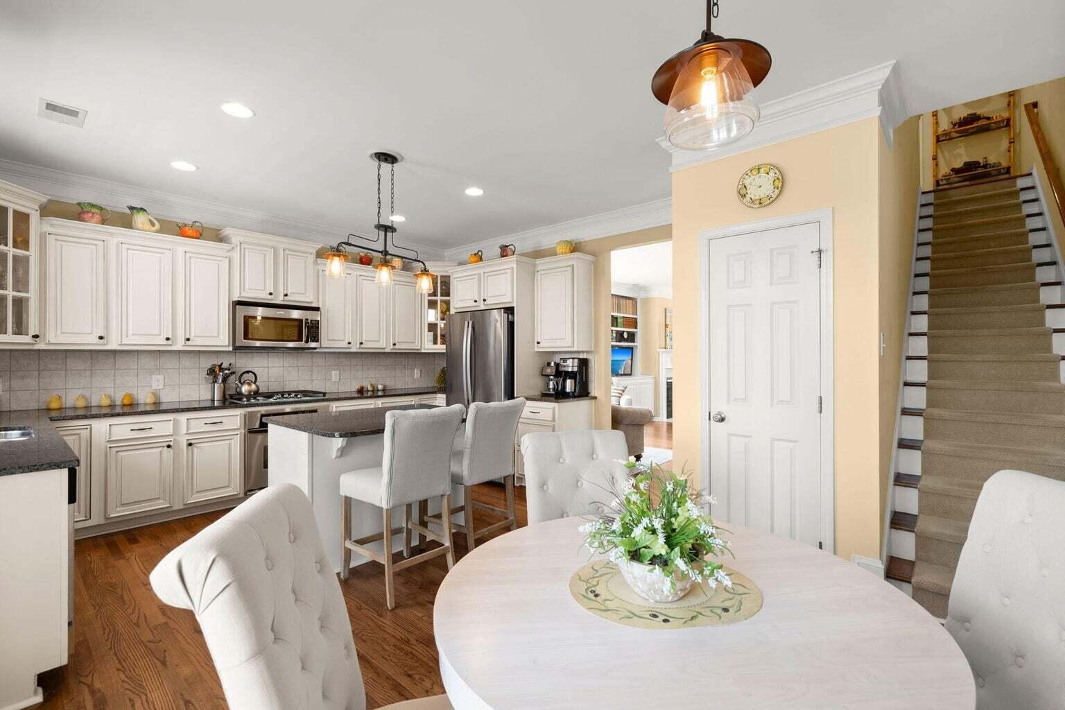 164 Palm Cove Way