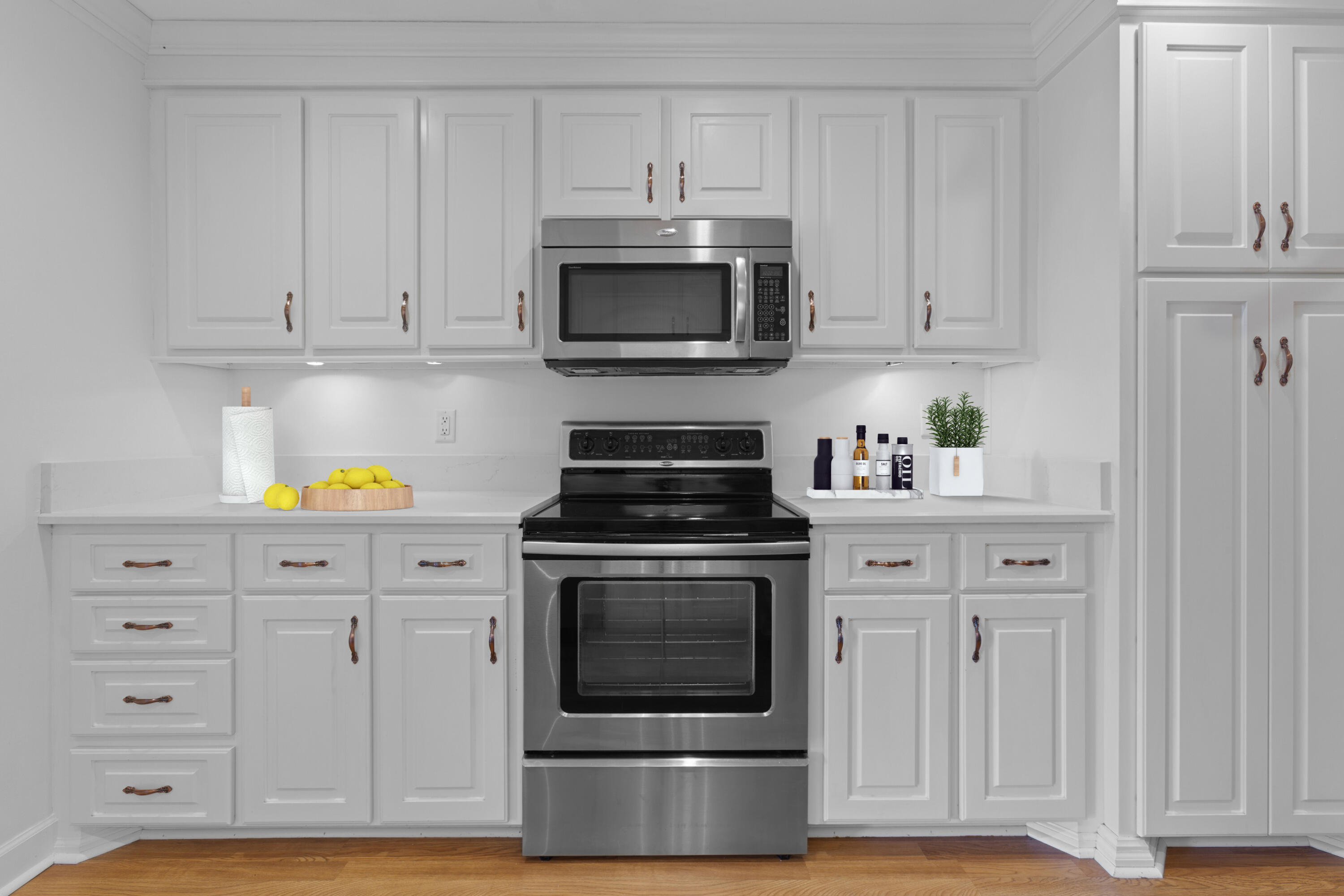 5806 Edinburgh Drive