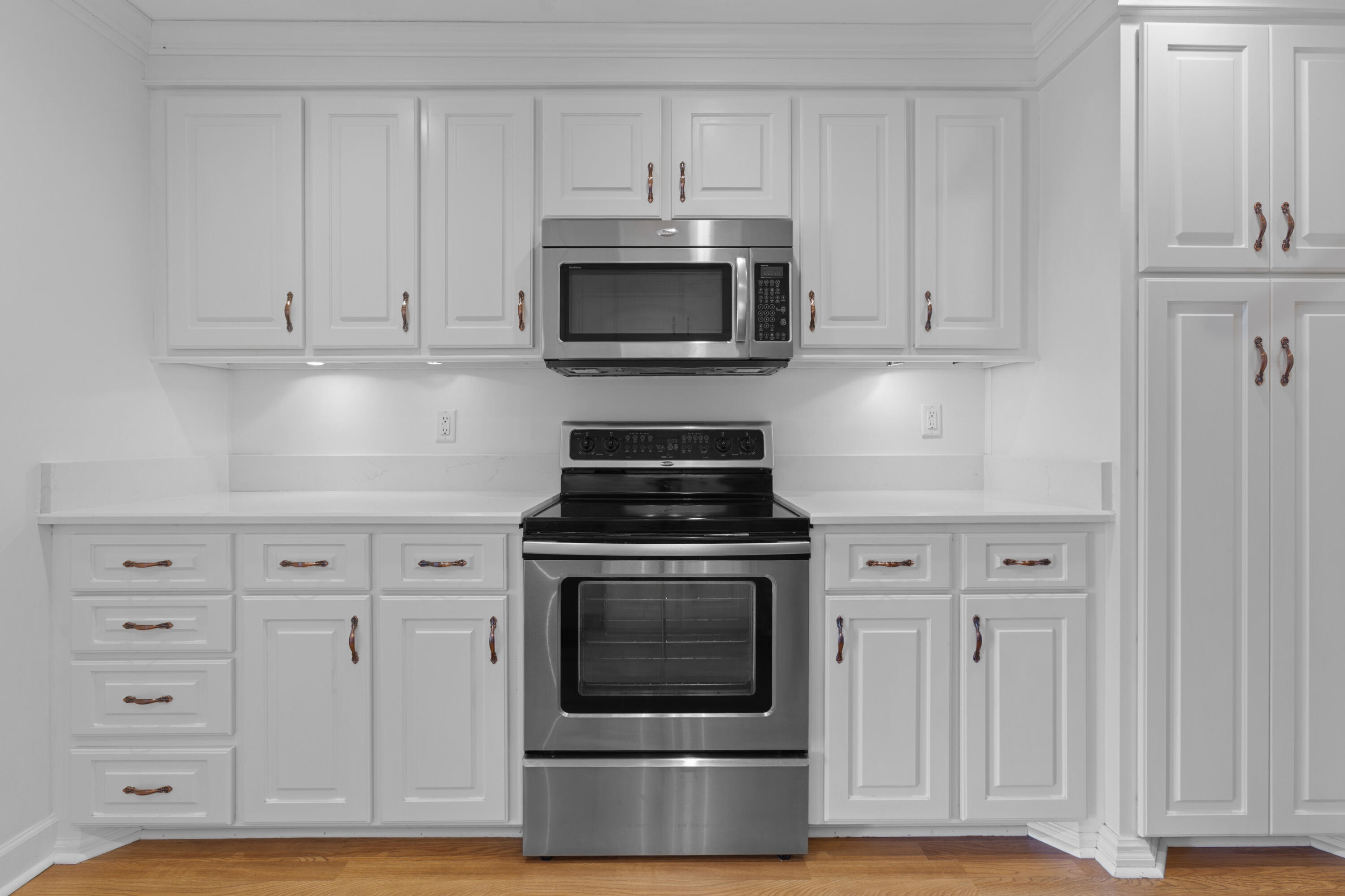 5806 Edinburgh Drive