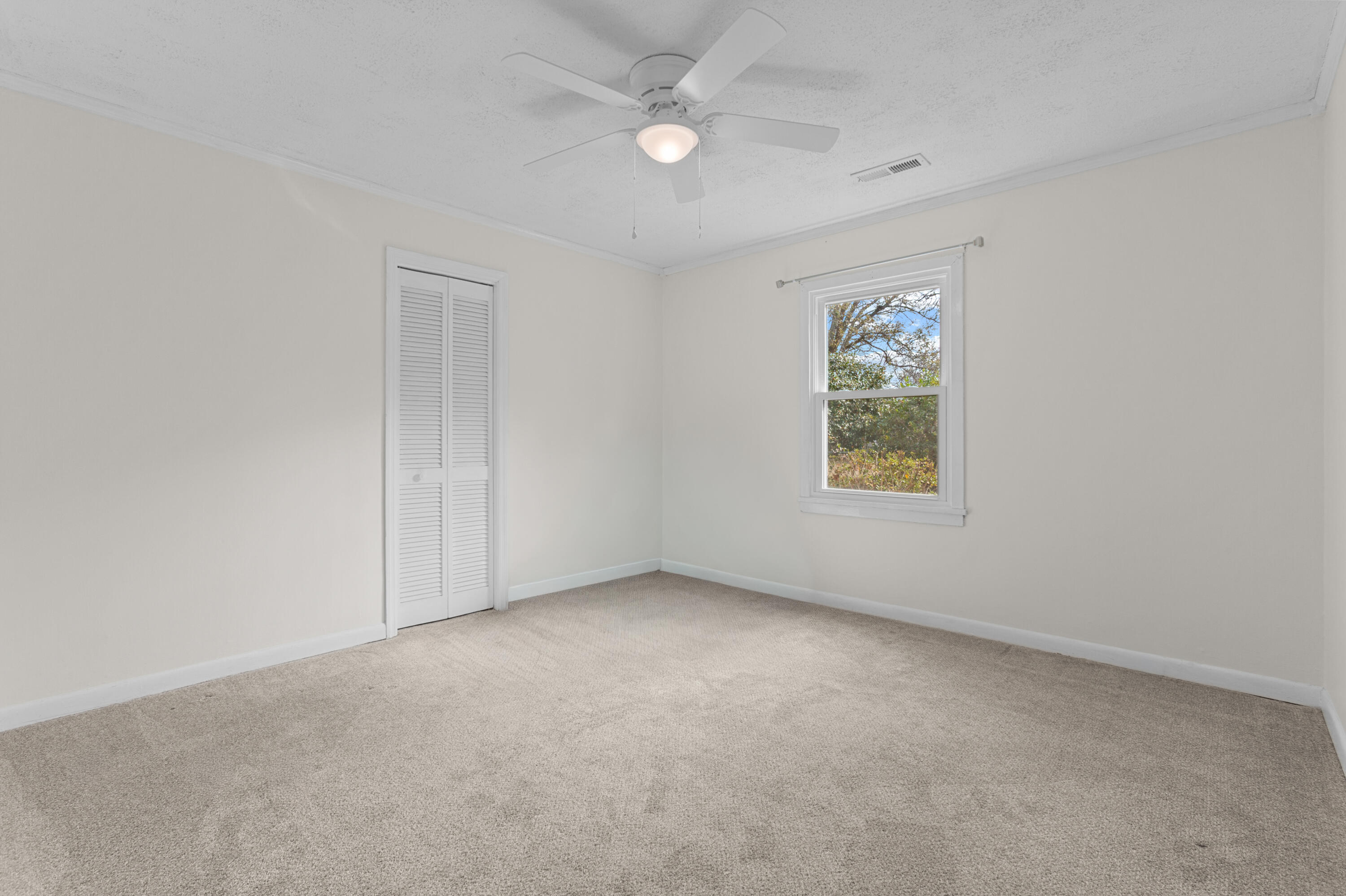 5806 Edinburgh Drive