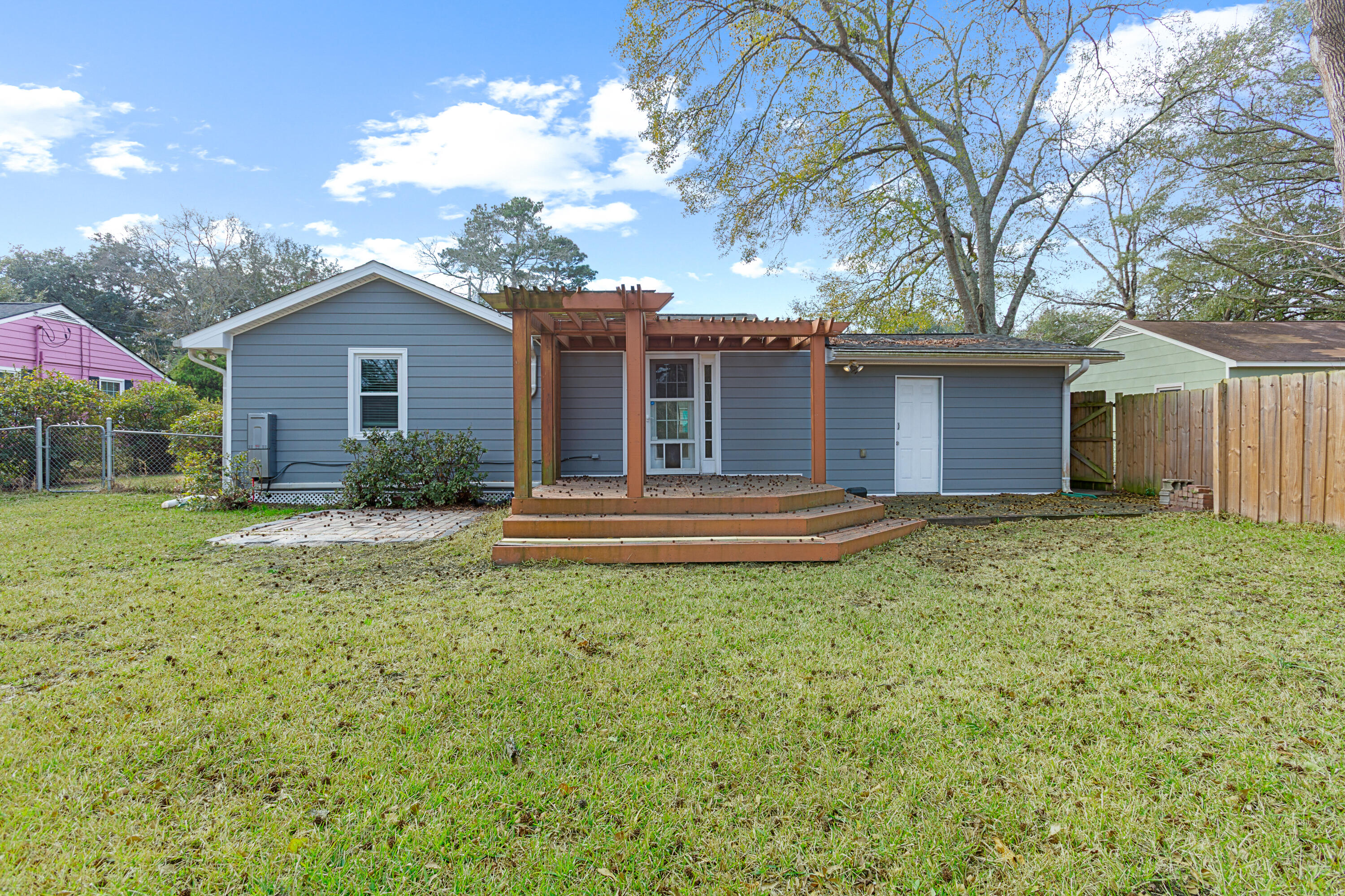 5806 Edinburgh Drive