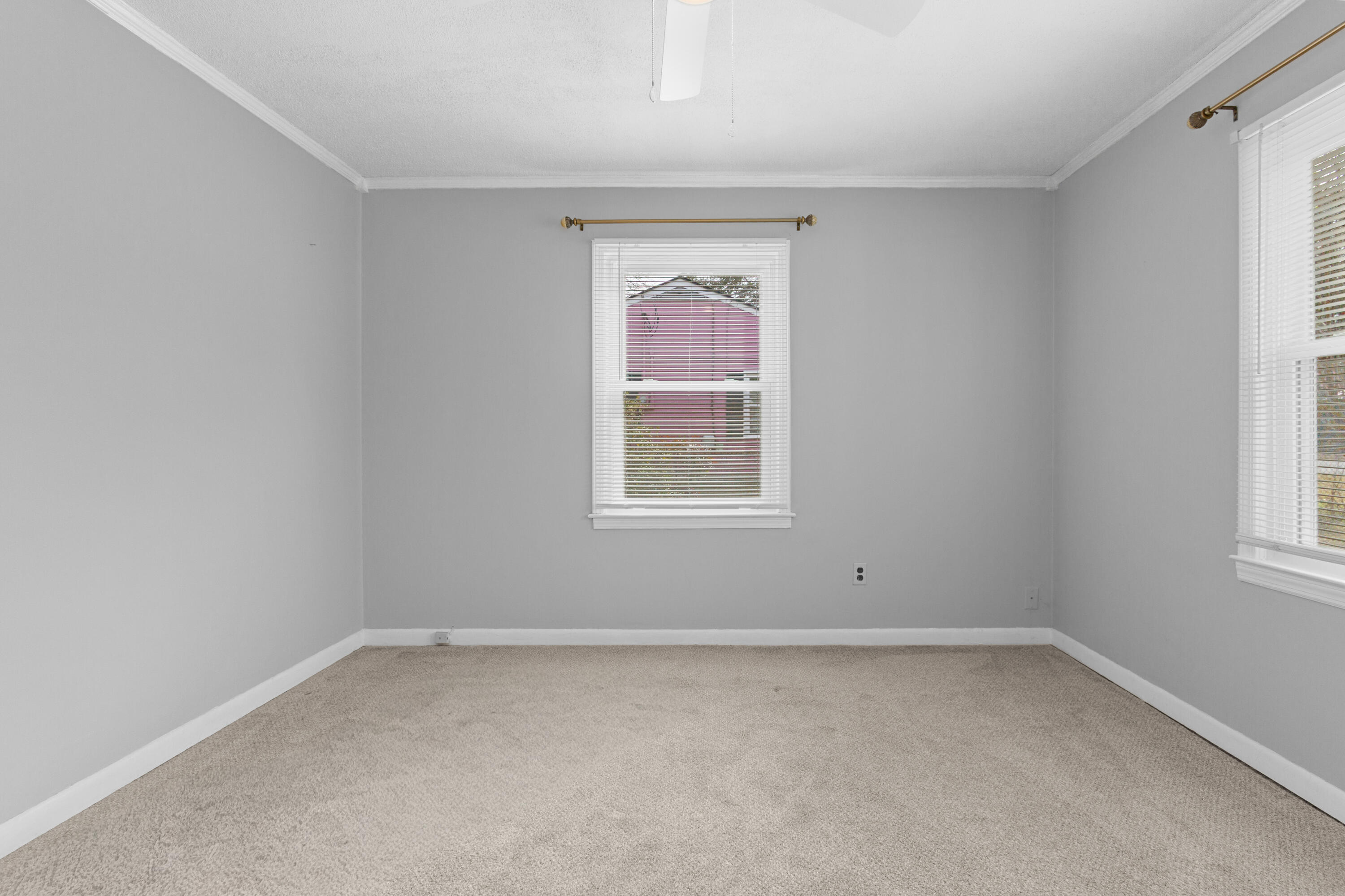 5806 Edinburgh Drive