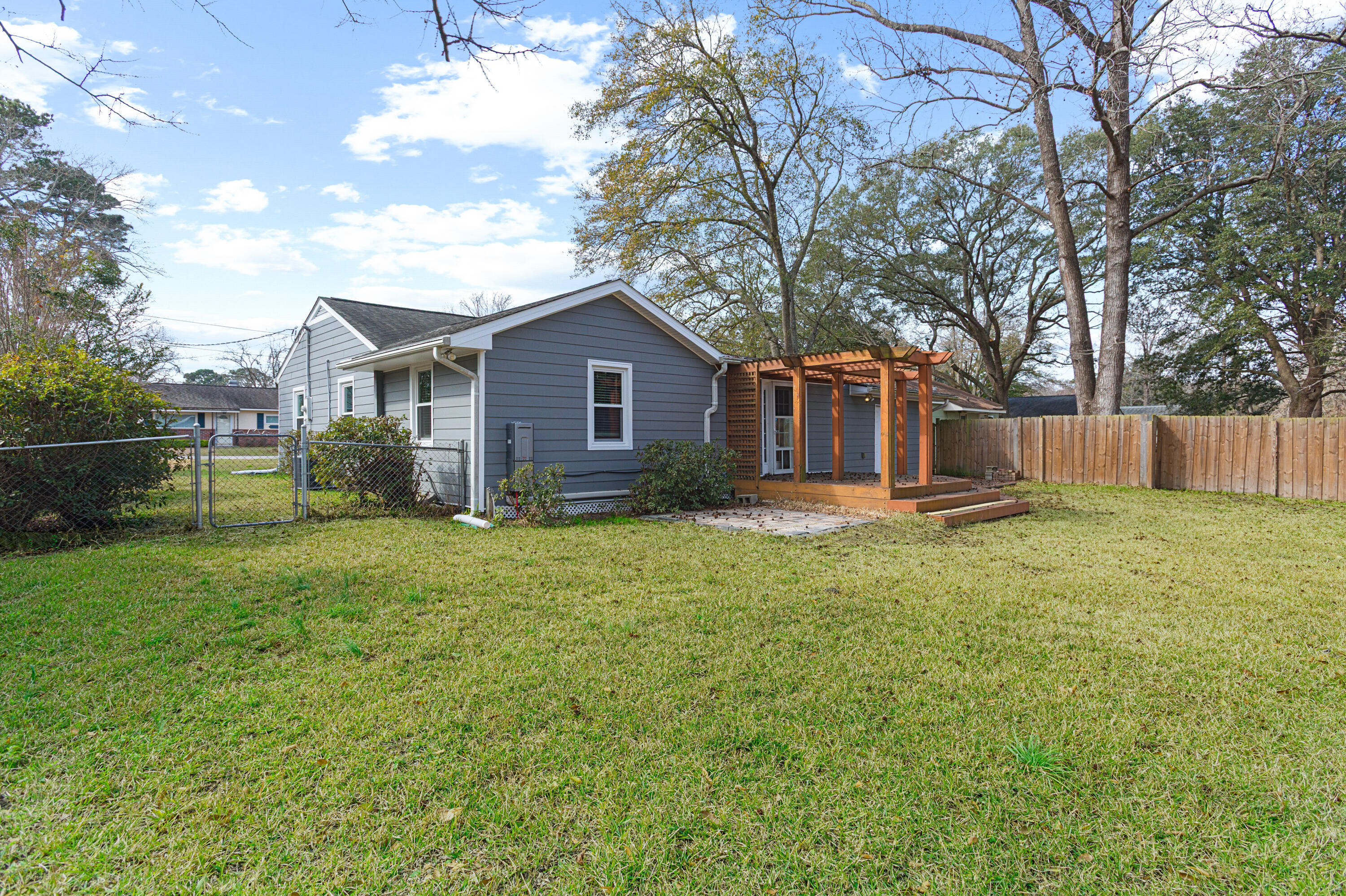 5806 Edinburgh Drive