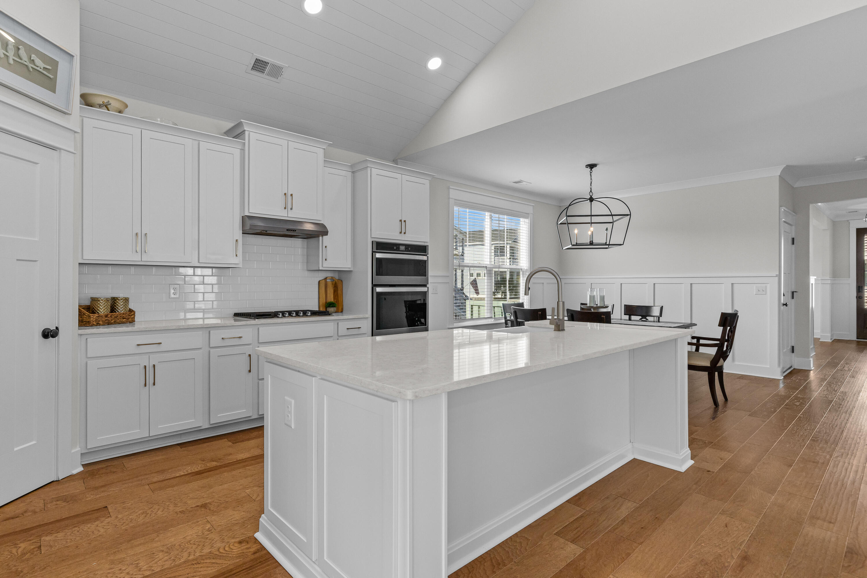 1131 Oak Bluff Avenue