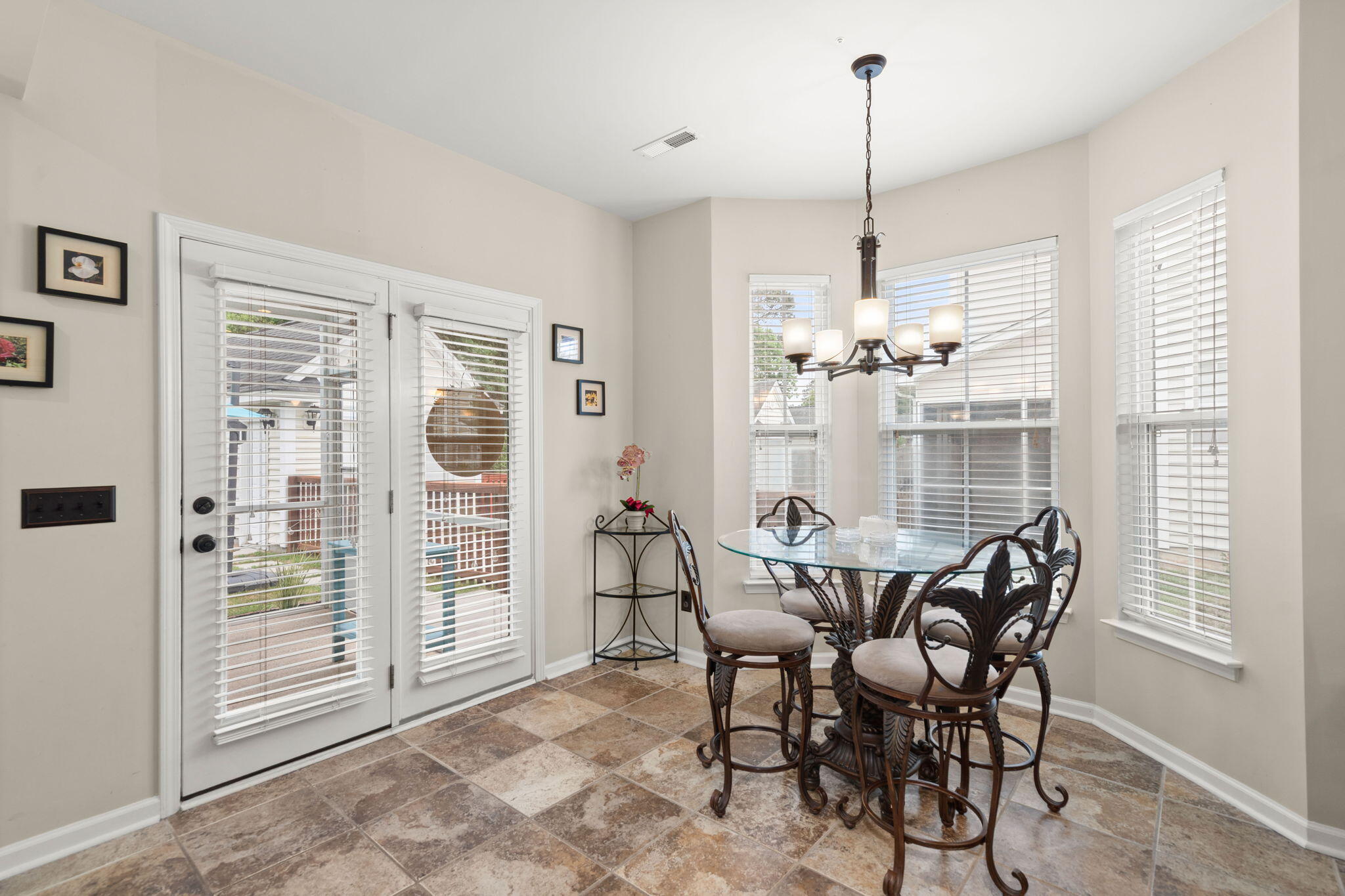 189 Avonshire Drive