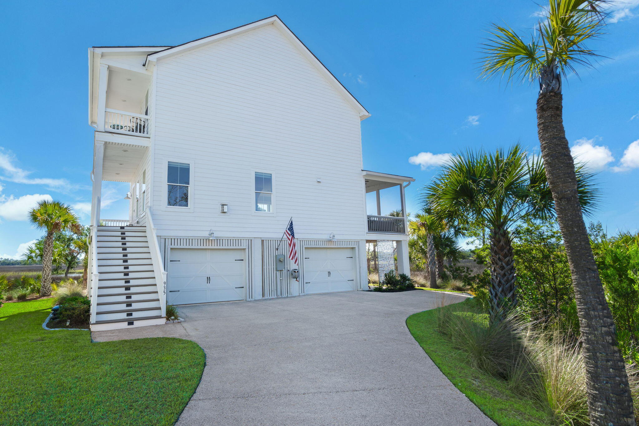 935 Governors Cay Circle