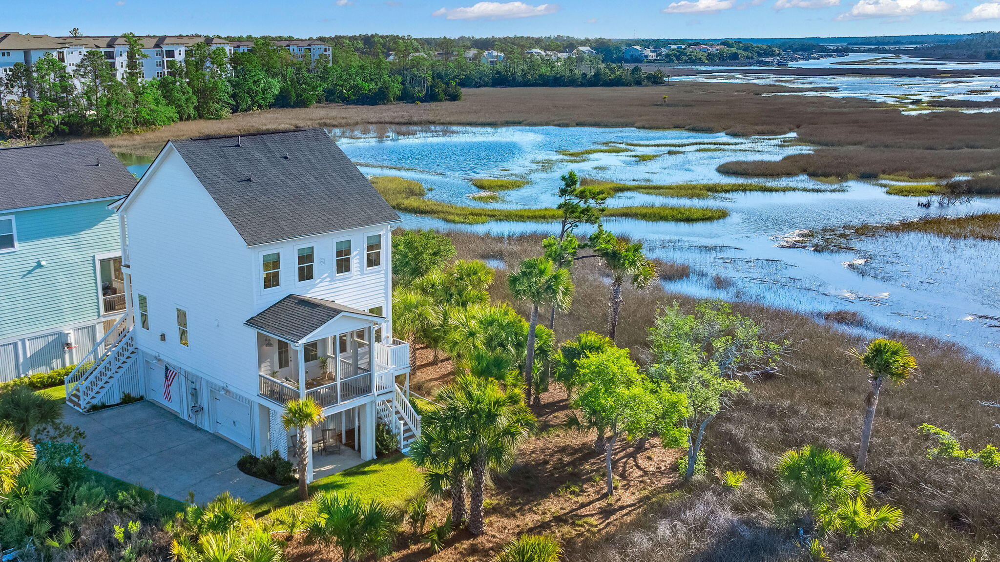 935 Governors Cay Circle