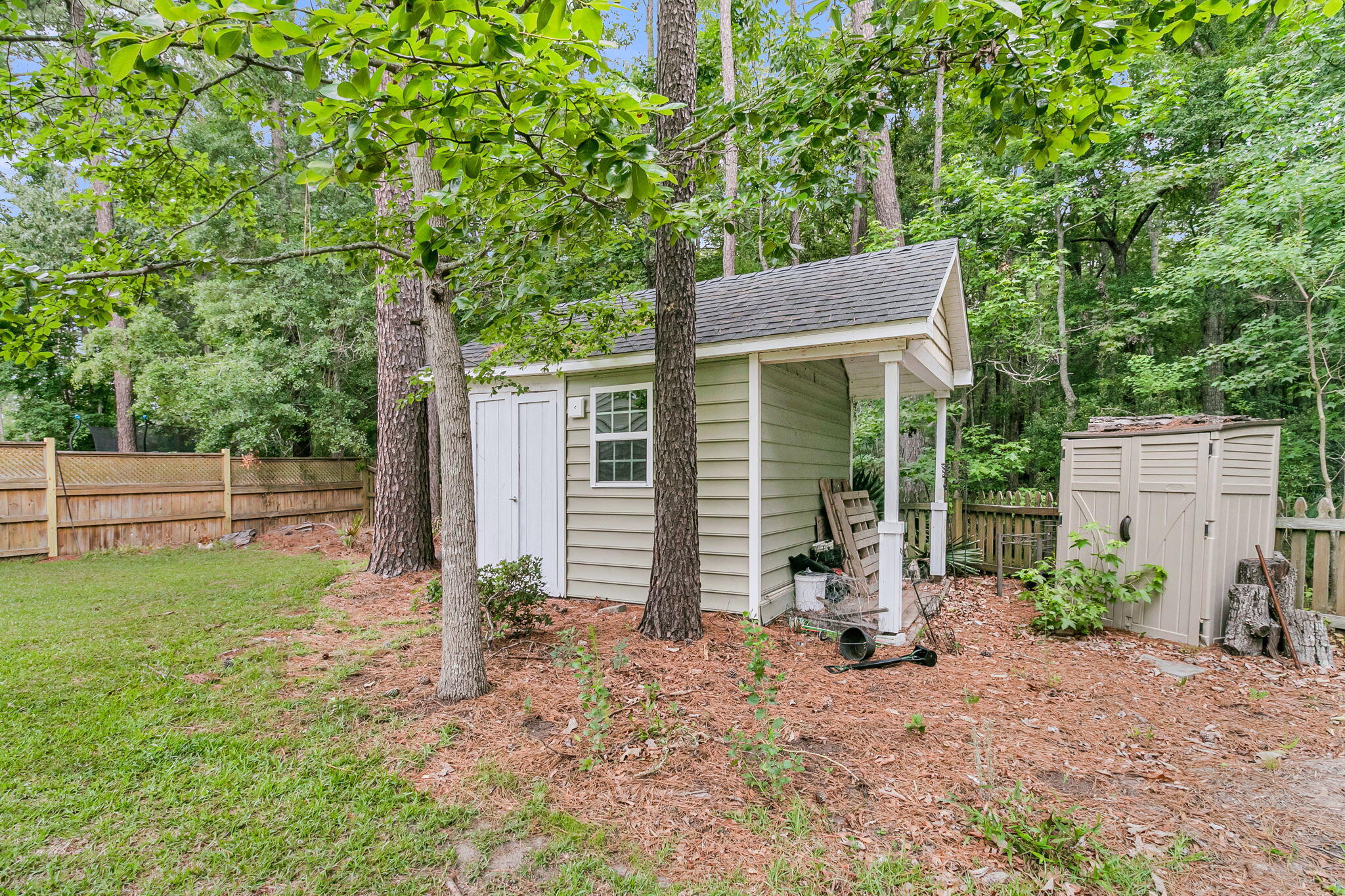 302 Freeland Way