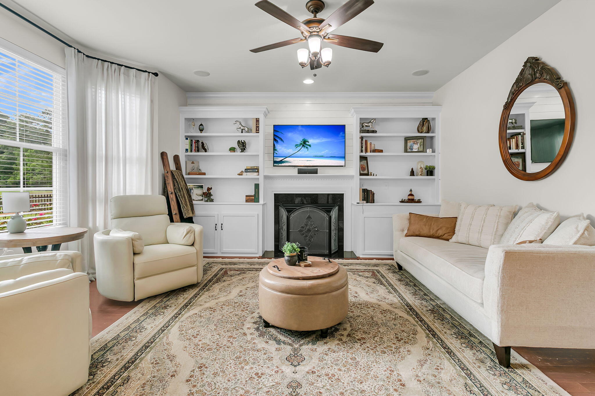 302 Freeland Way