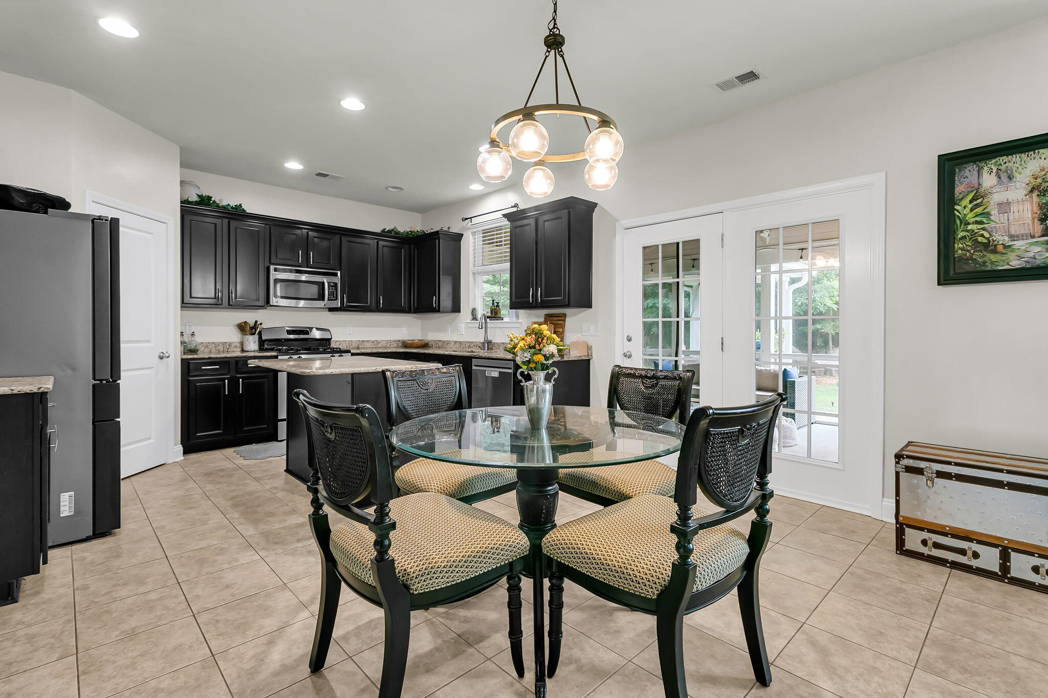 302 Freeland Way