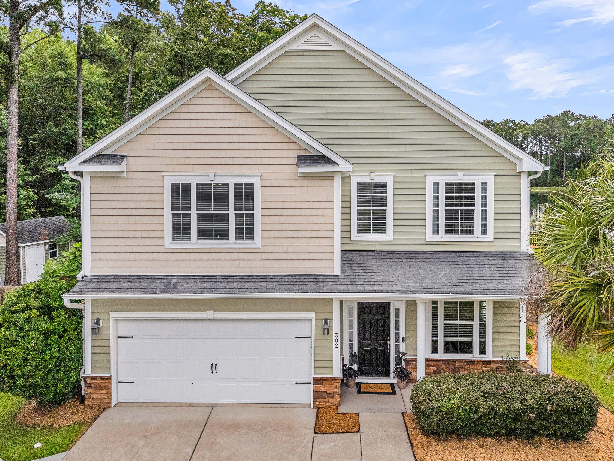 302 Freeland Way