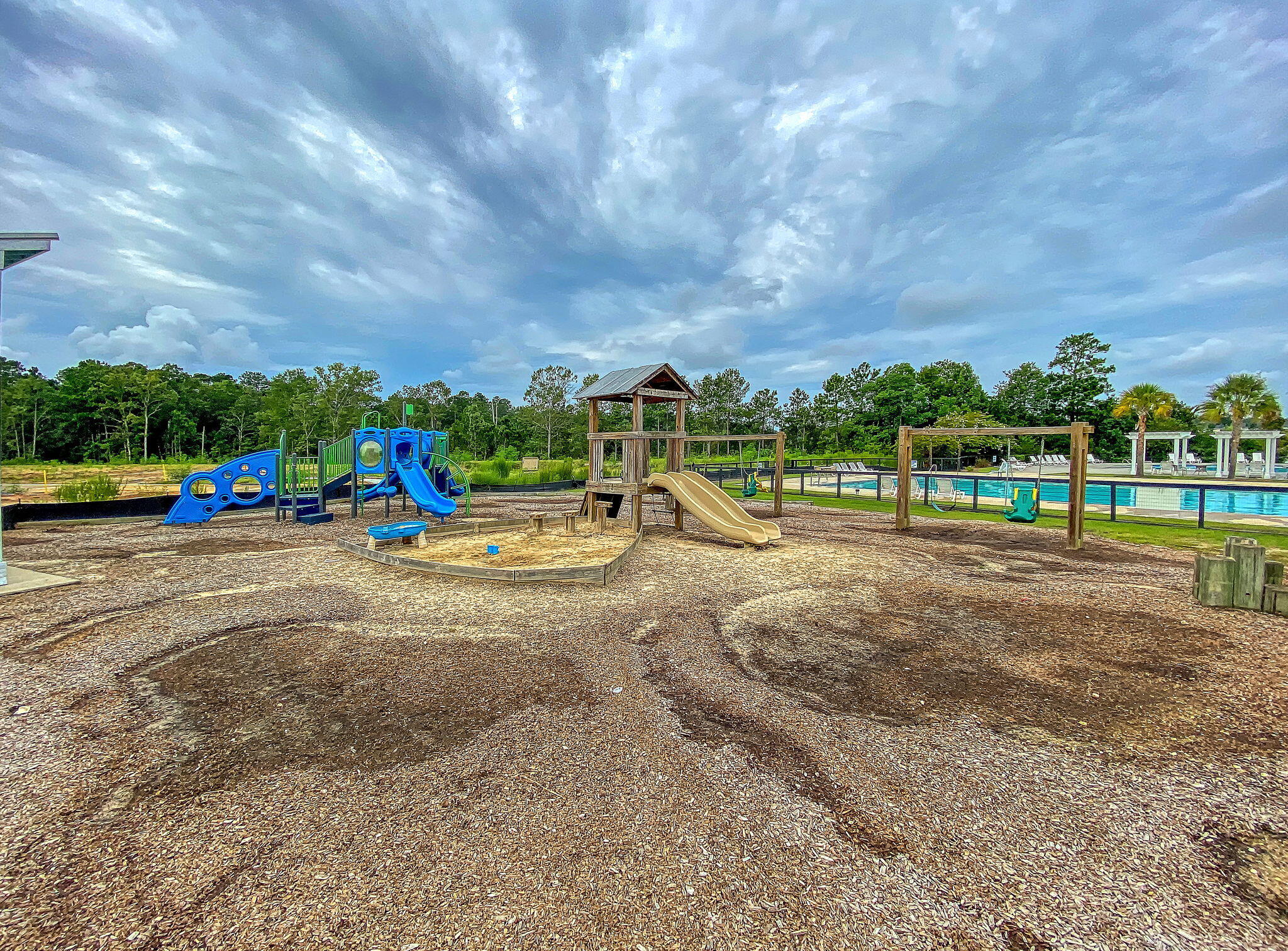 302 Freeland Way
