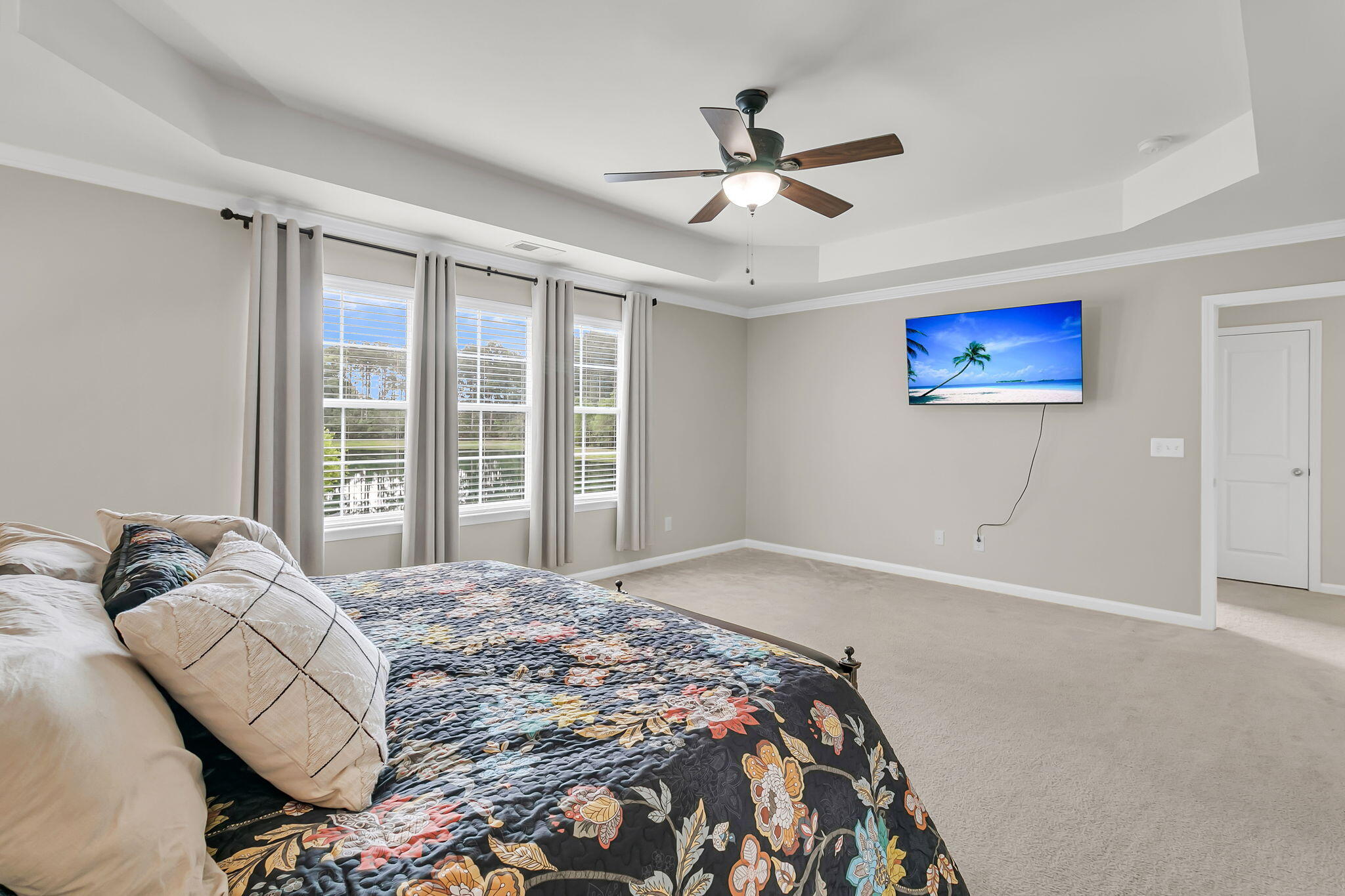 302 Freeland Way