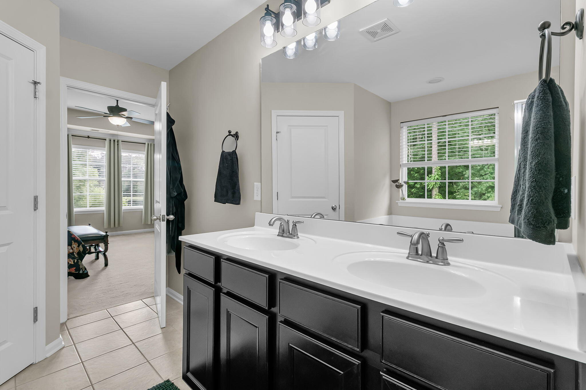 302 Freeland Way