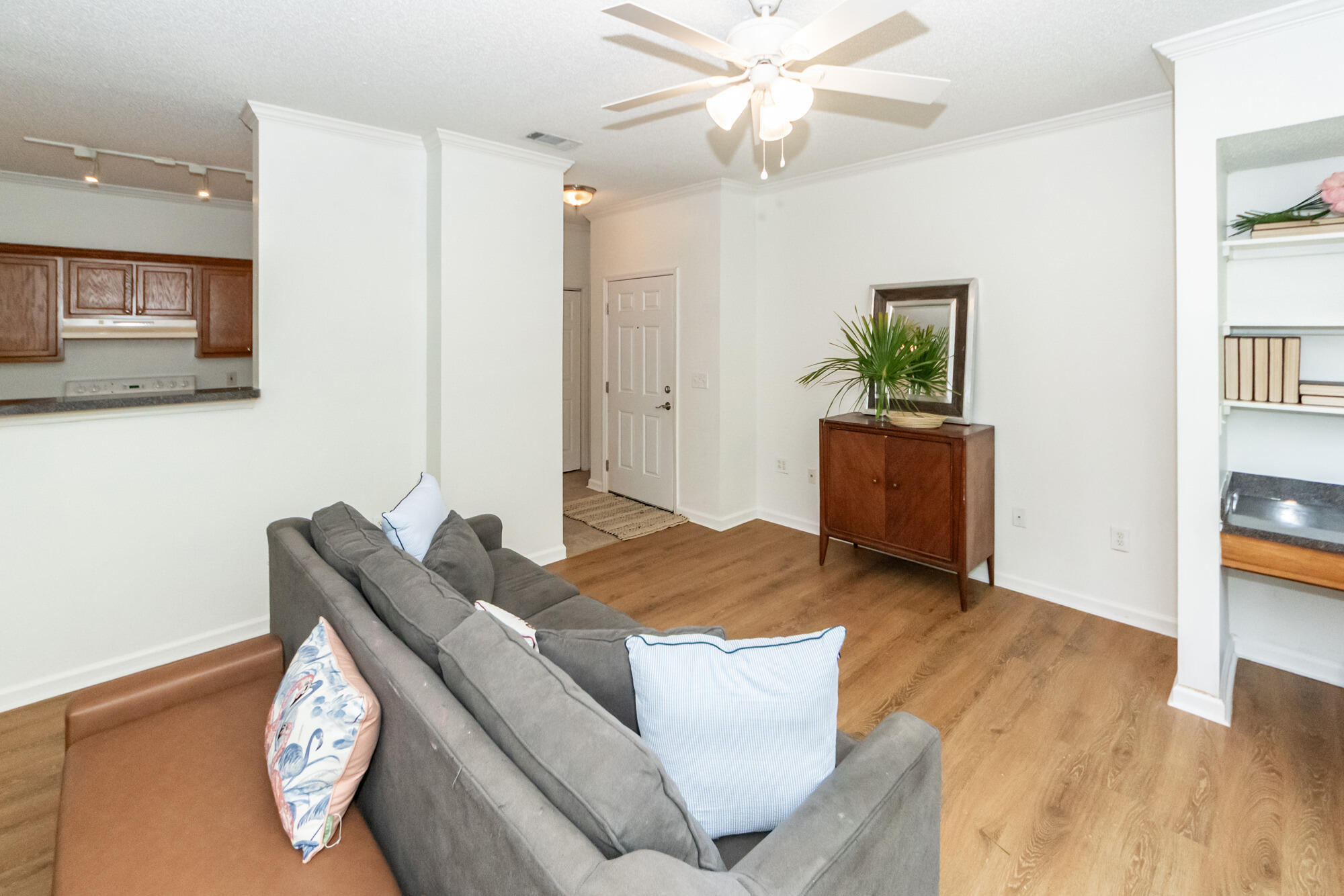 45 Sycamore Avenue Apt 1414