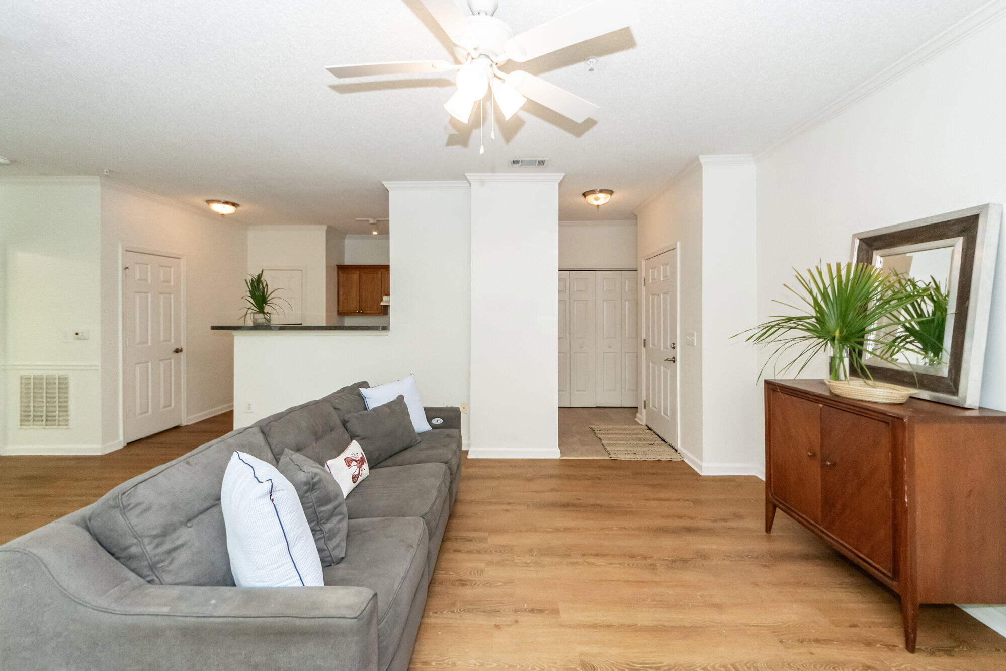 45 Sycamore Avenue Apt 1414