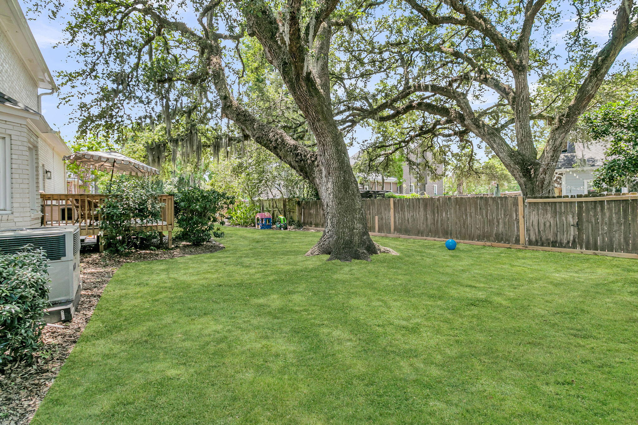 11 Captiva Row
