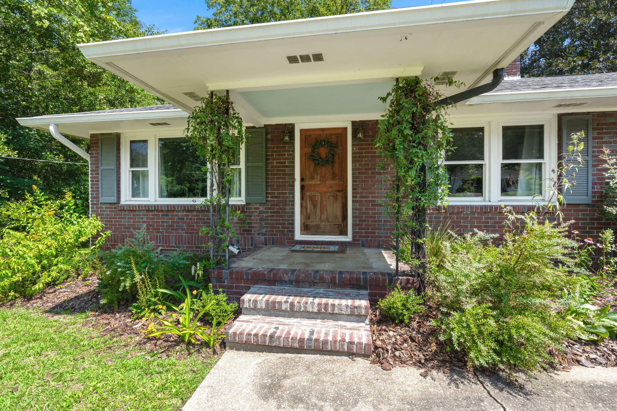 1004 Bishop Road
