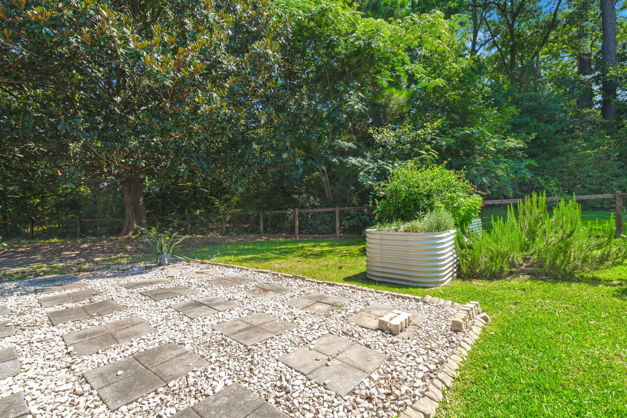 1004 Bishop Road
