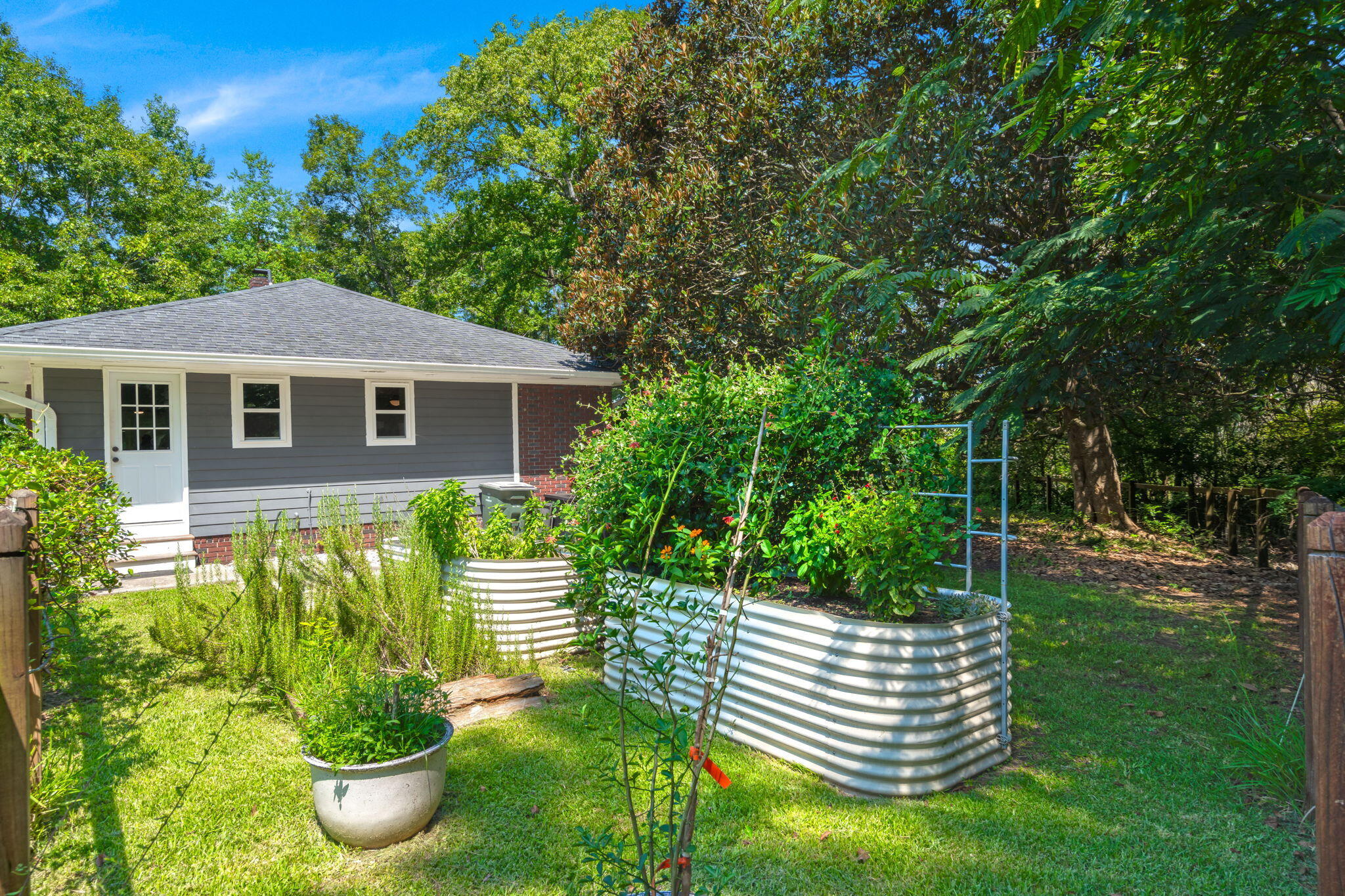 1004 Bishop Road