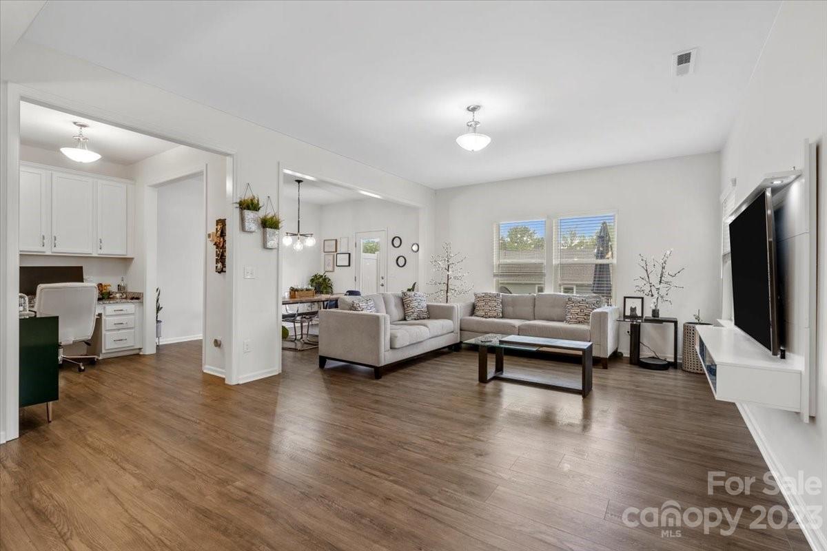 7566 Hartsfield Drive