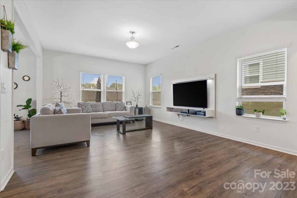 7566 Hartsfield Drive