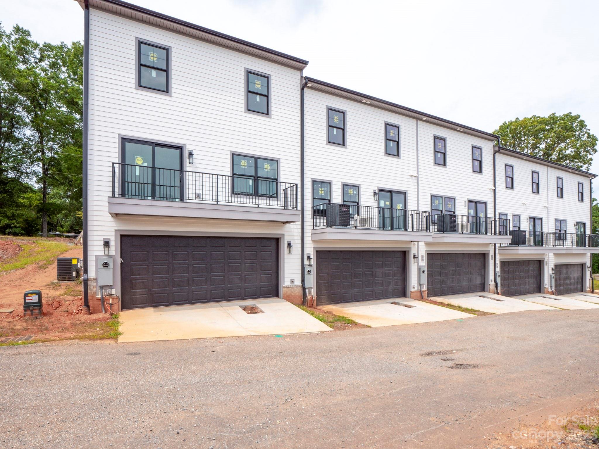 360 N Broad Street Unit: 4E