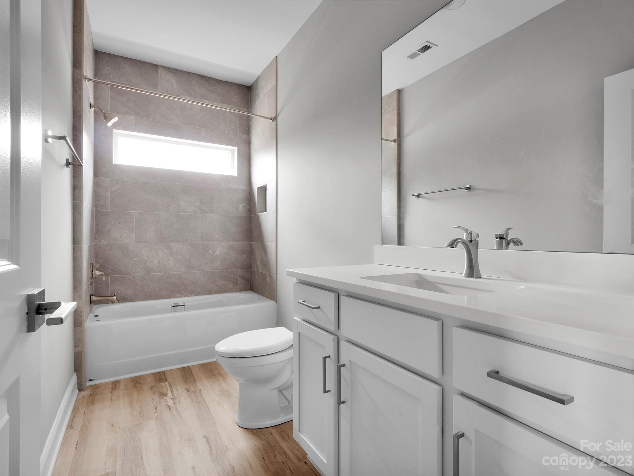 360 N Broad Street Unit: 4E