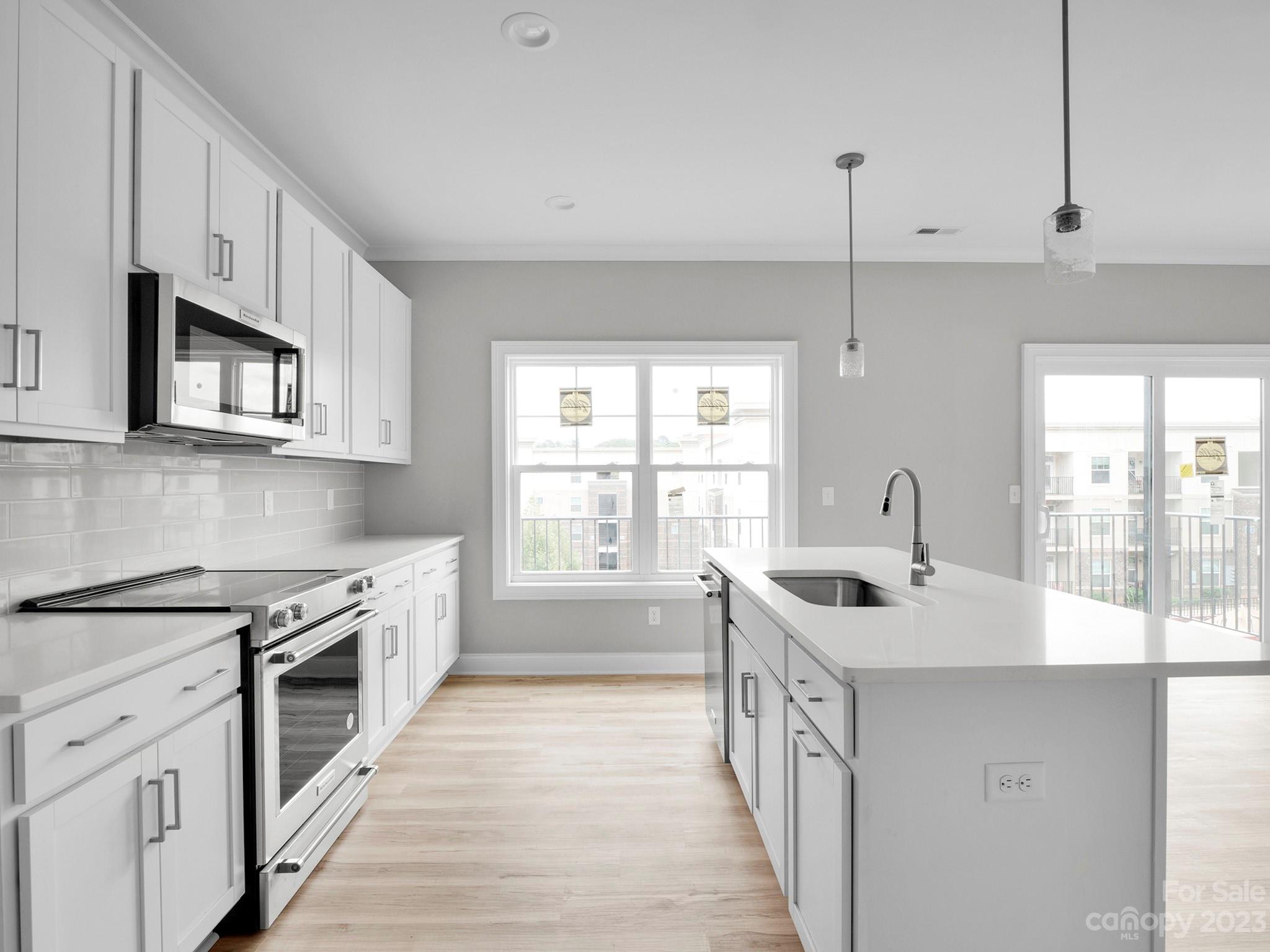 360 N Broad Street Unit: 4E