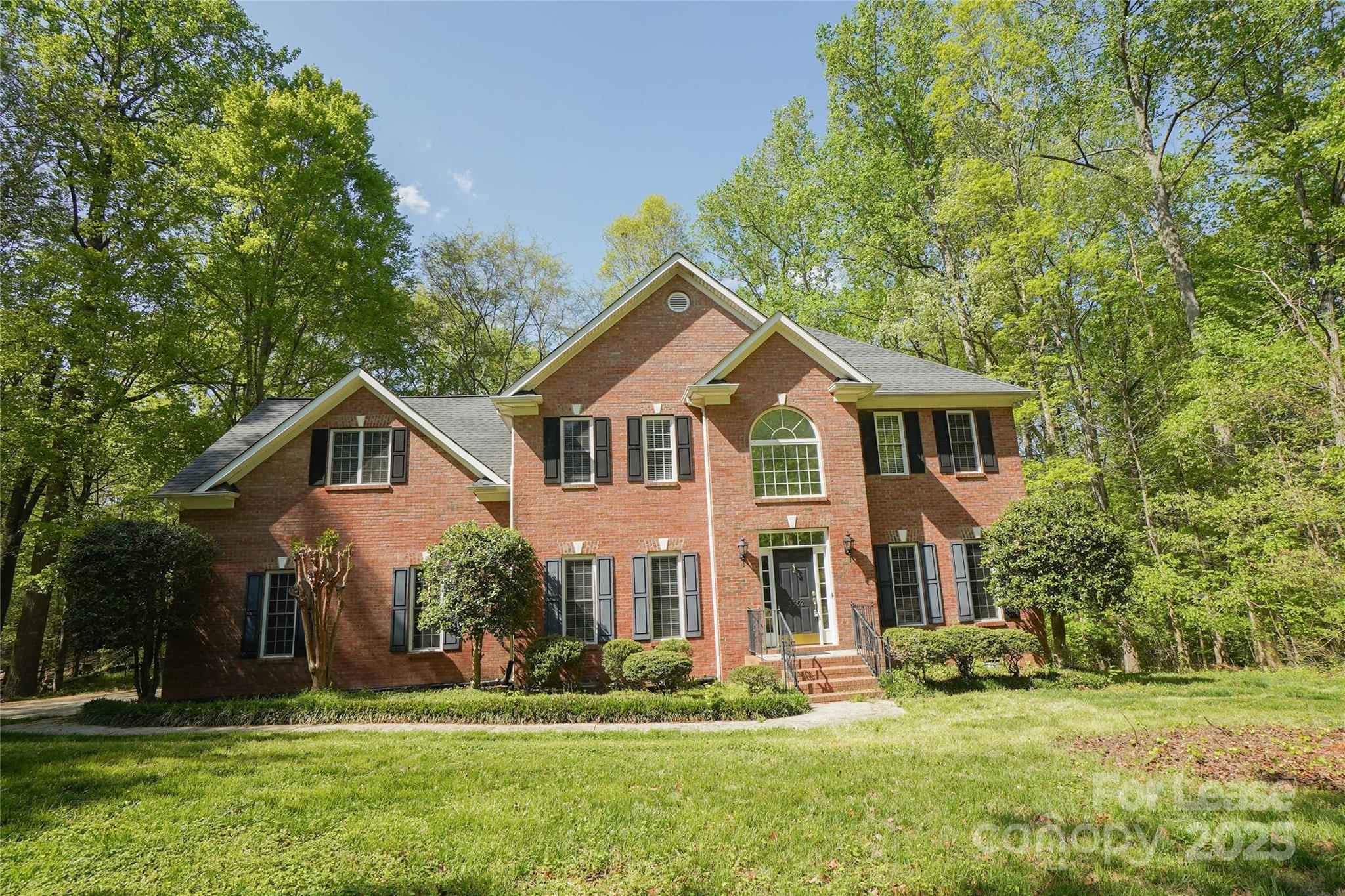 3552 Weddington Oaks Drive