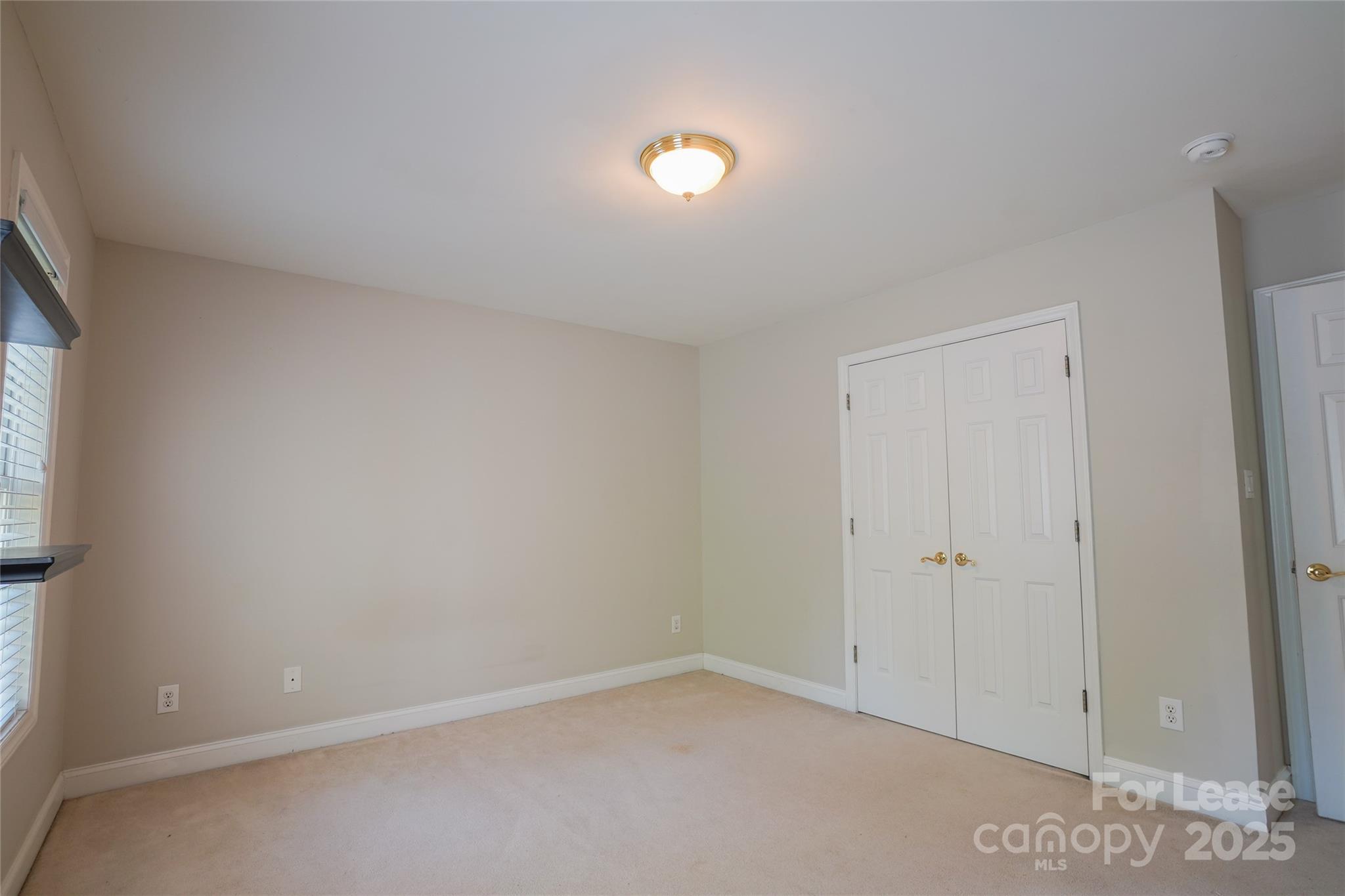 3552 Weddington Oaks Drive