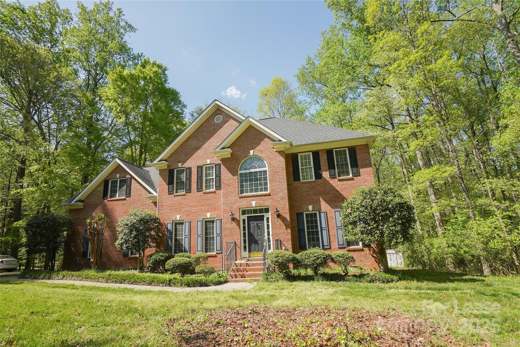 3552 Weddington Oaks Drive