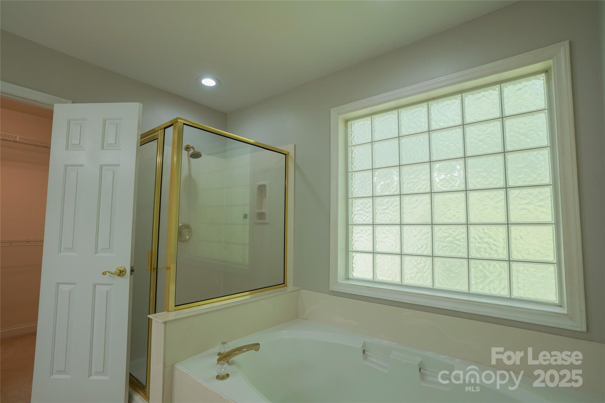 3552 Weddington Oaks Drive