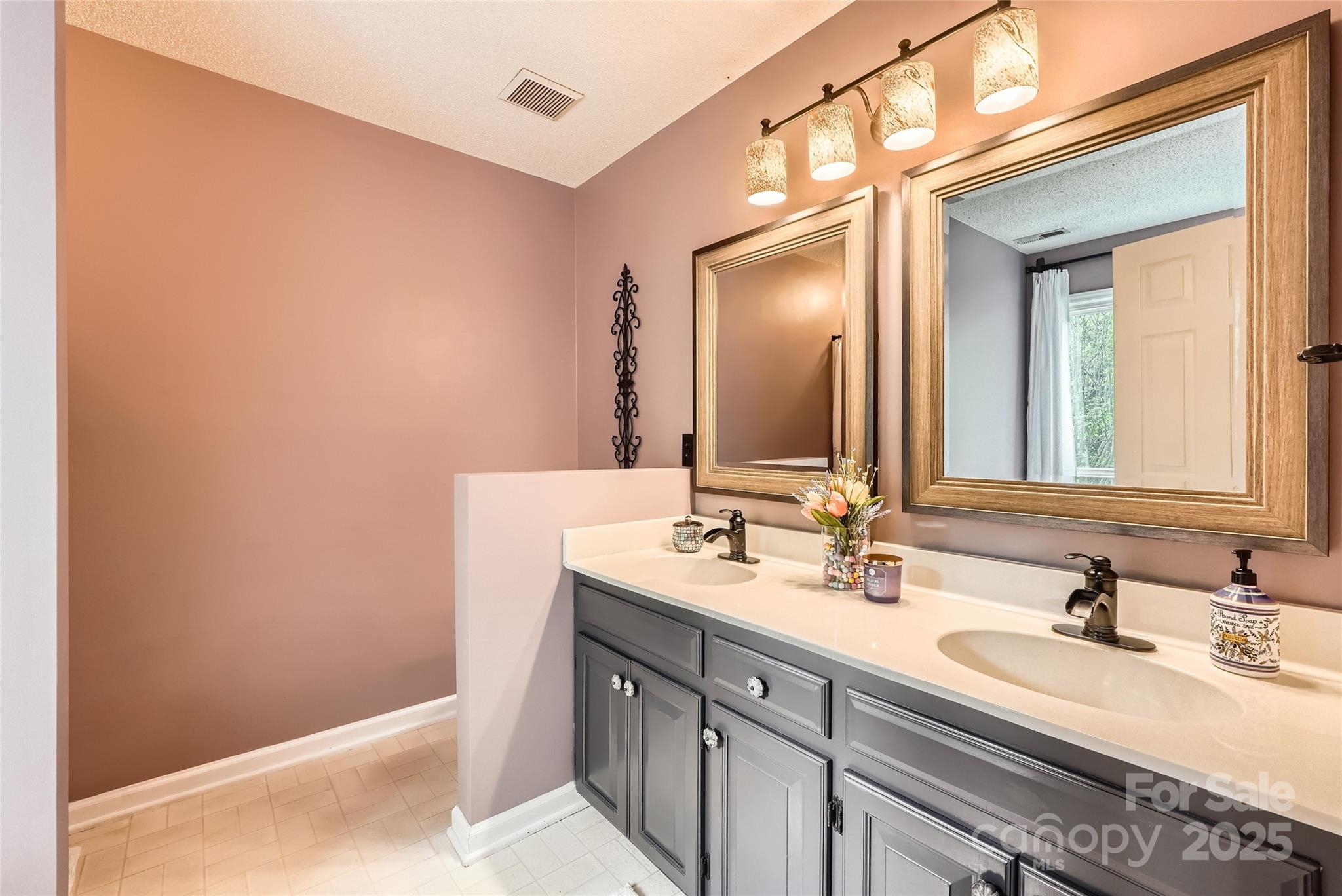 9517 Harris Glen Drive