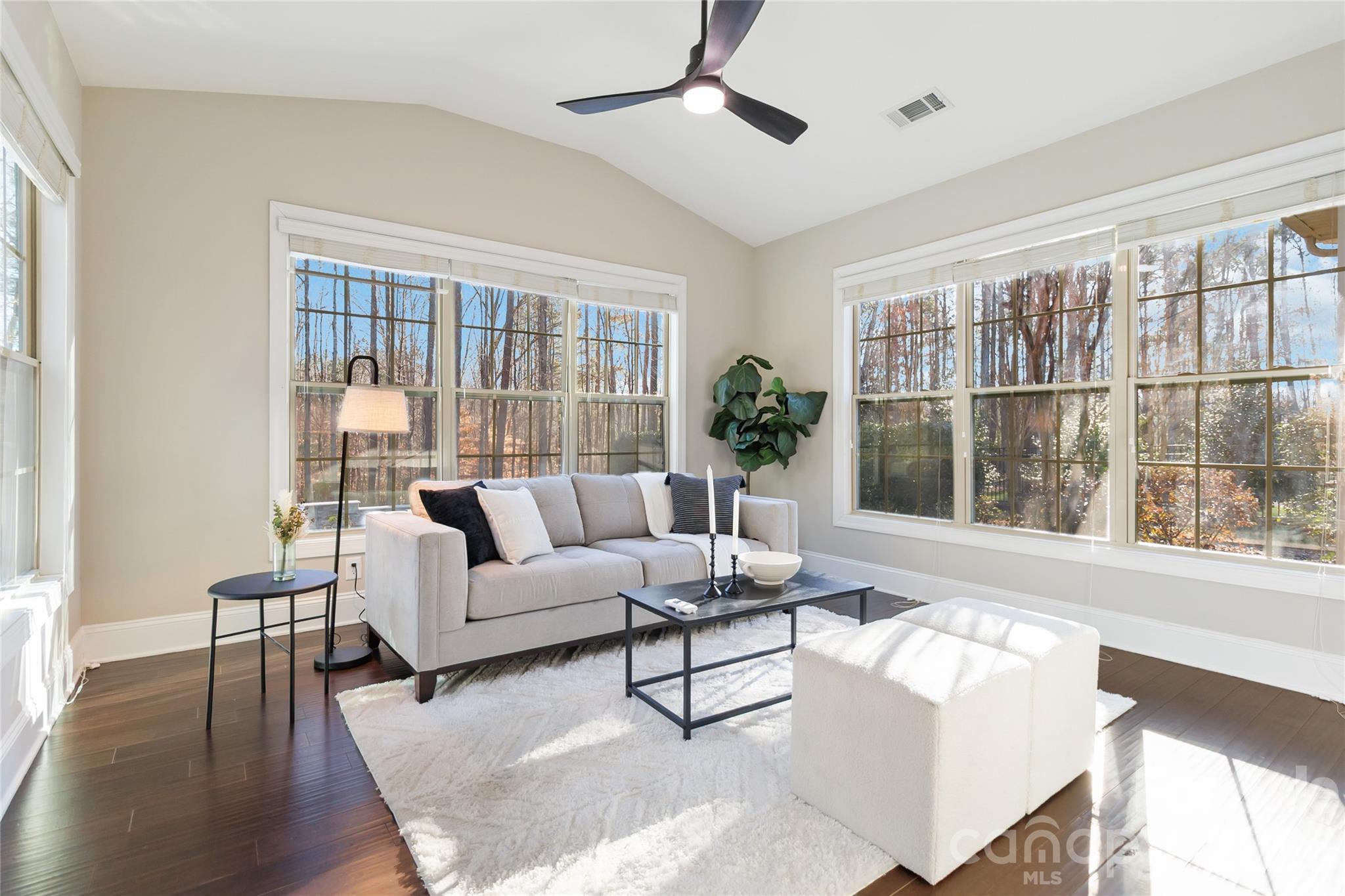 1325 Sommersby Place