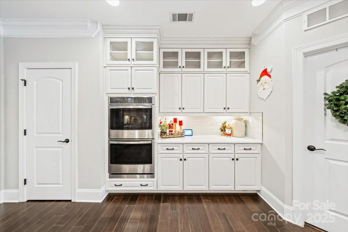 1325 Sommersby Place