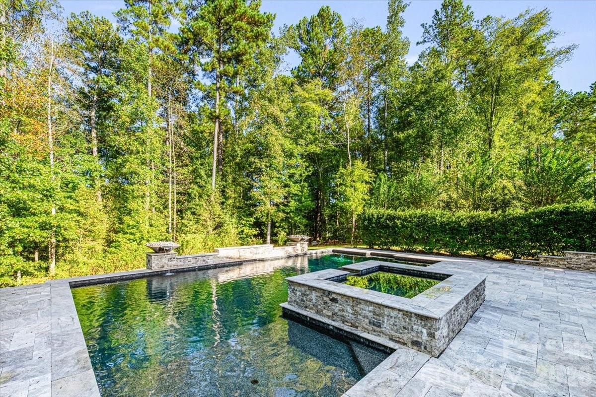 1325 Sommersby Place