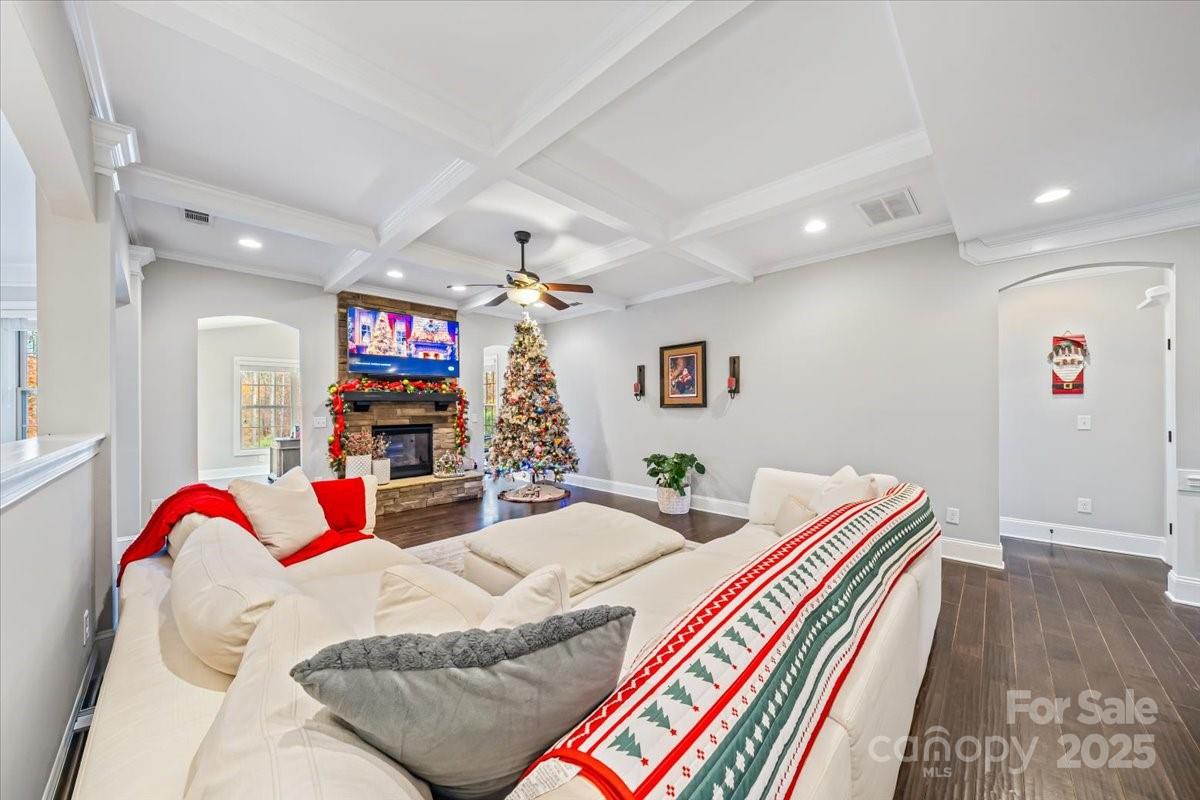 1325 Sommersby Place