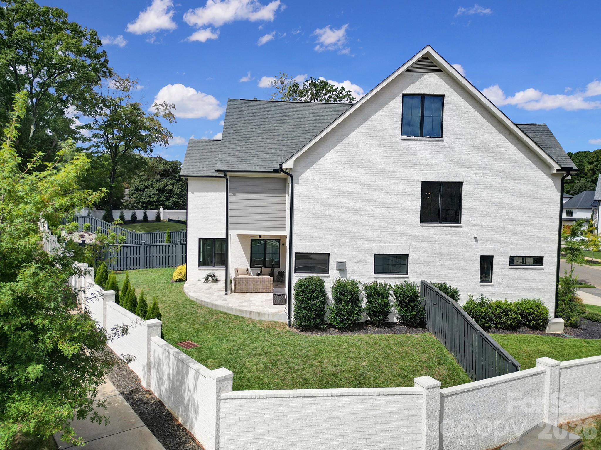 911 Laurel Creek Lane