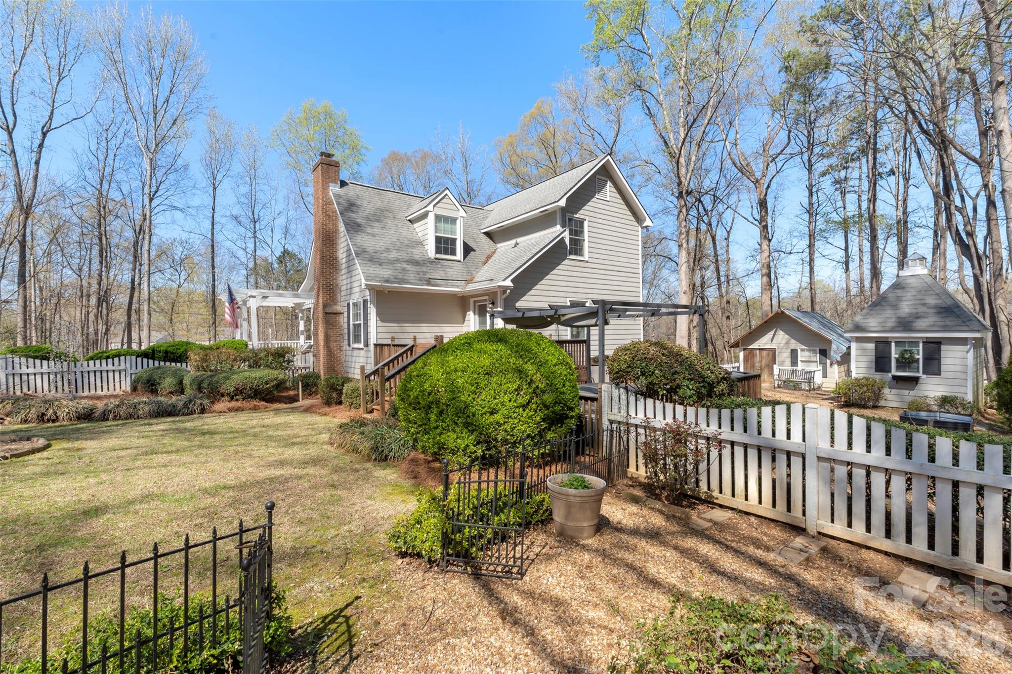 8003 Pine Oak Road
