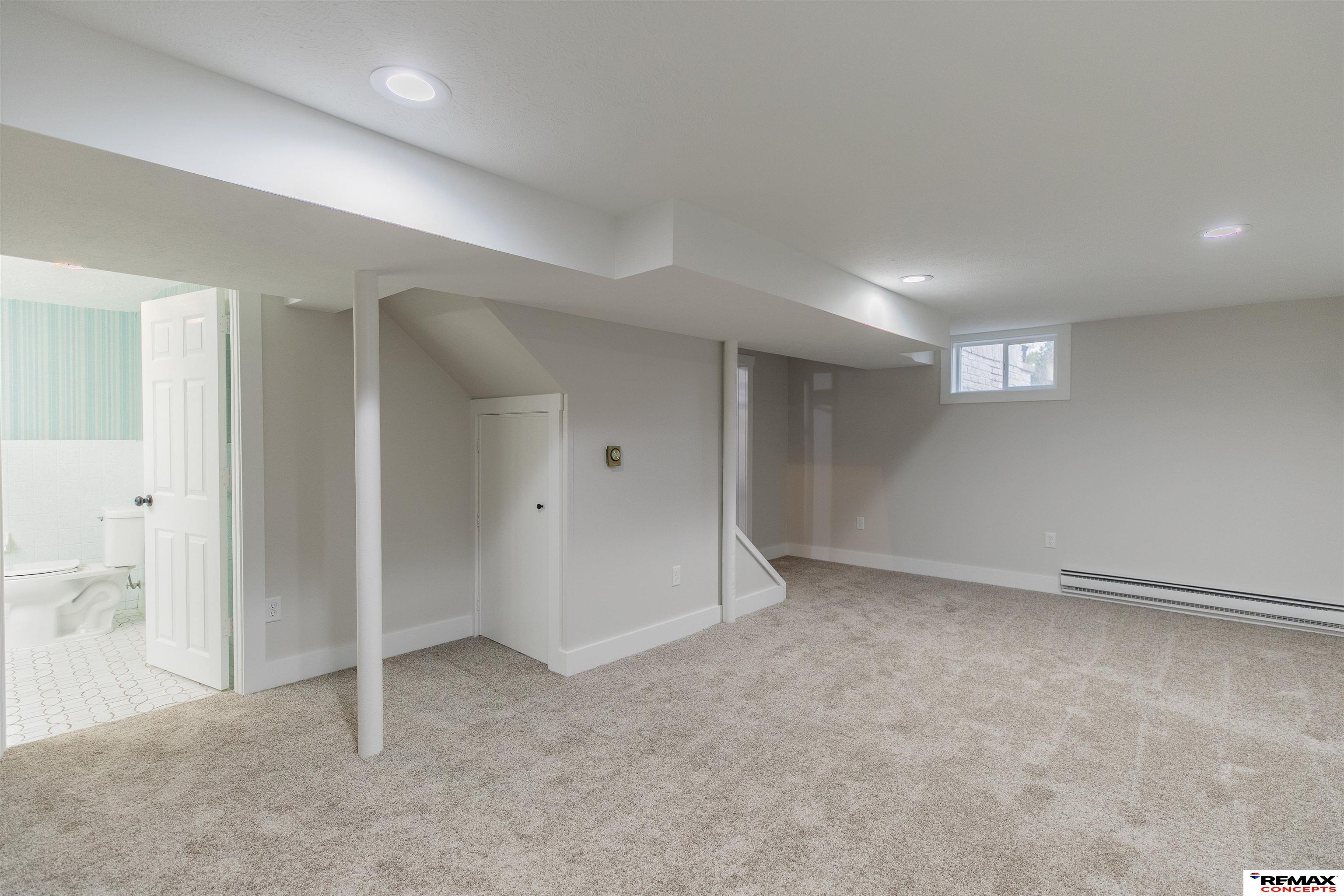 4502 Woolworth Avenue