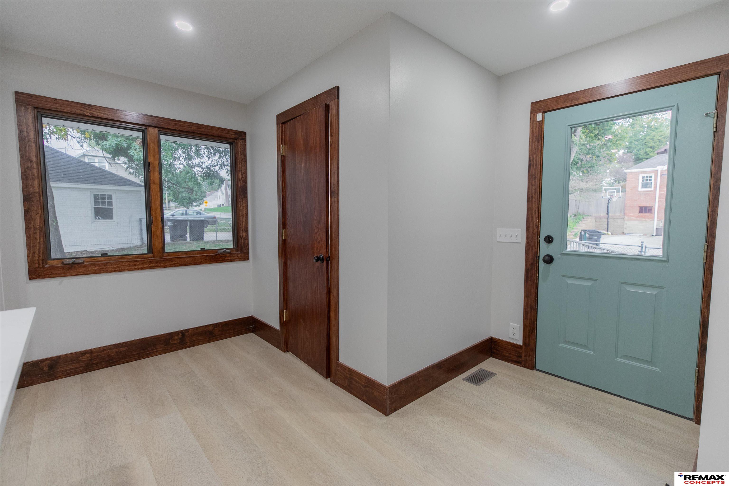 4502 Woolworth Avenue