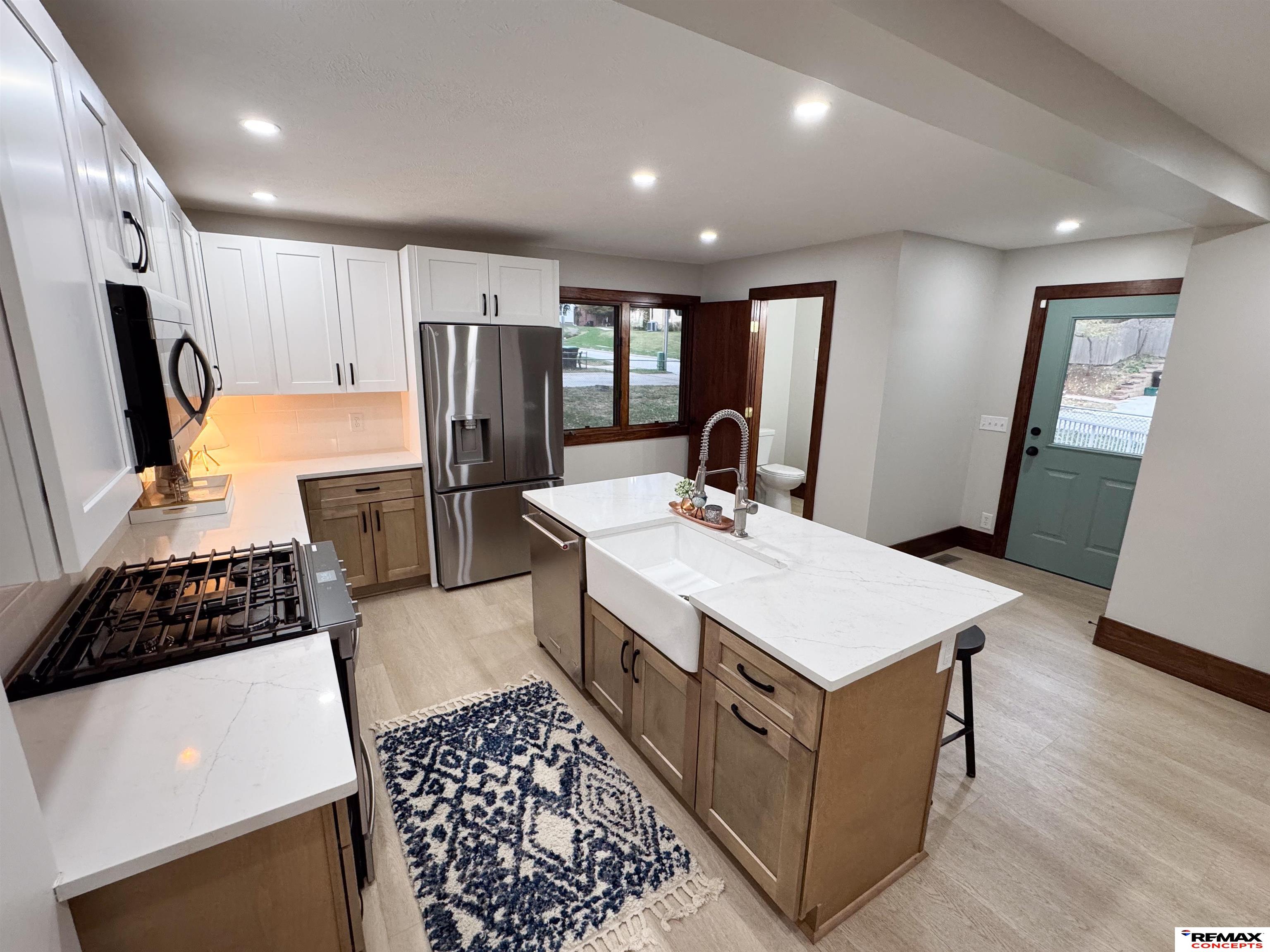 4502 Woolworth Avenue