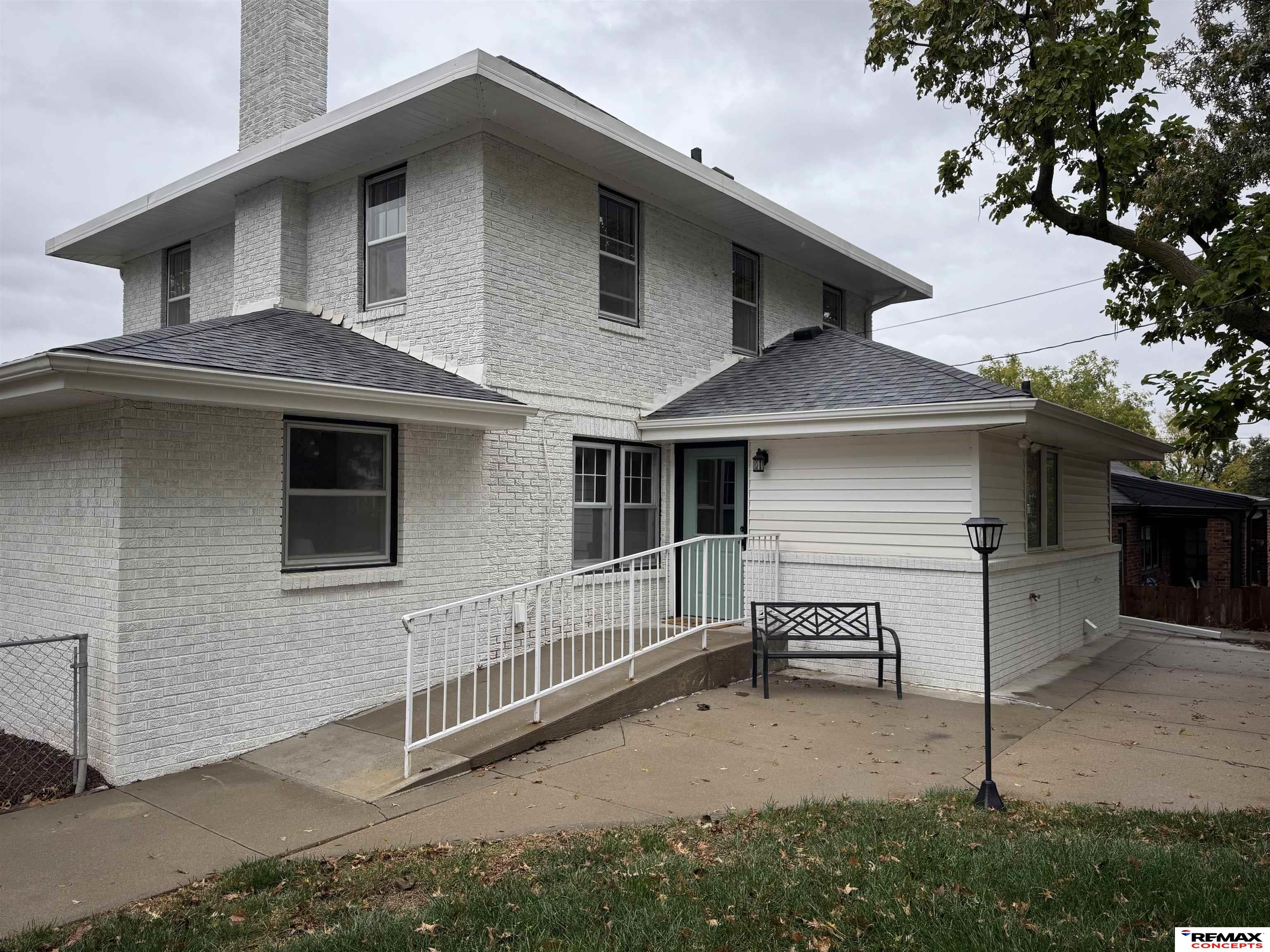 4502 Woolworth Avenue